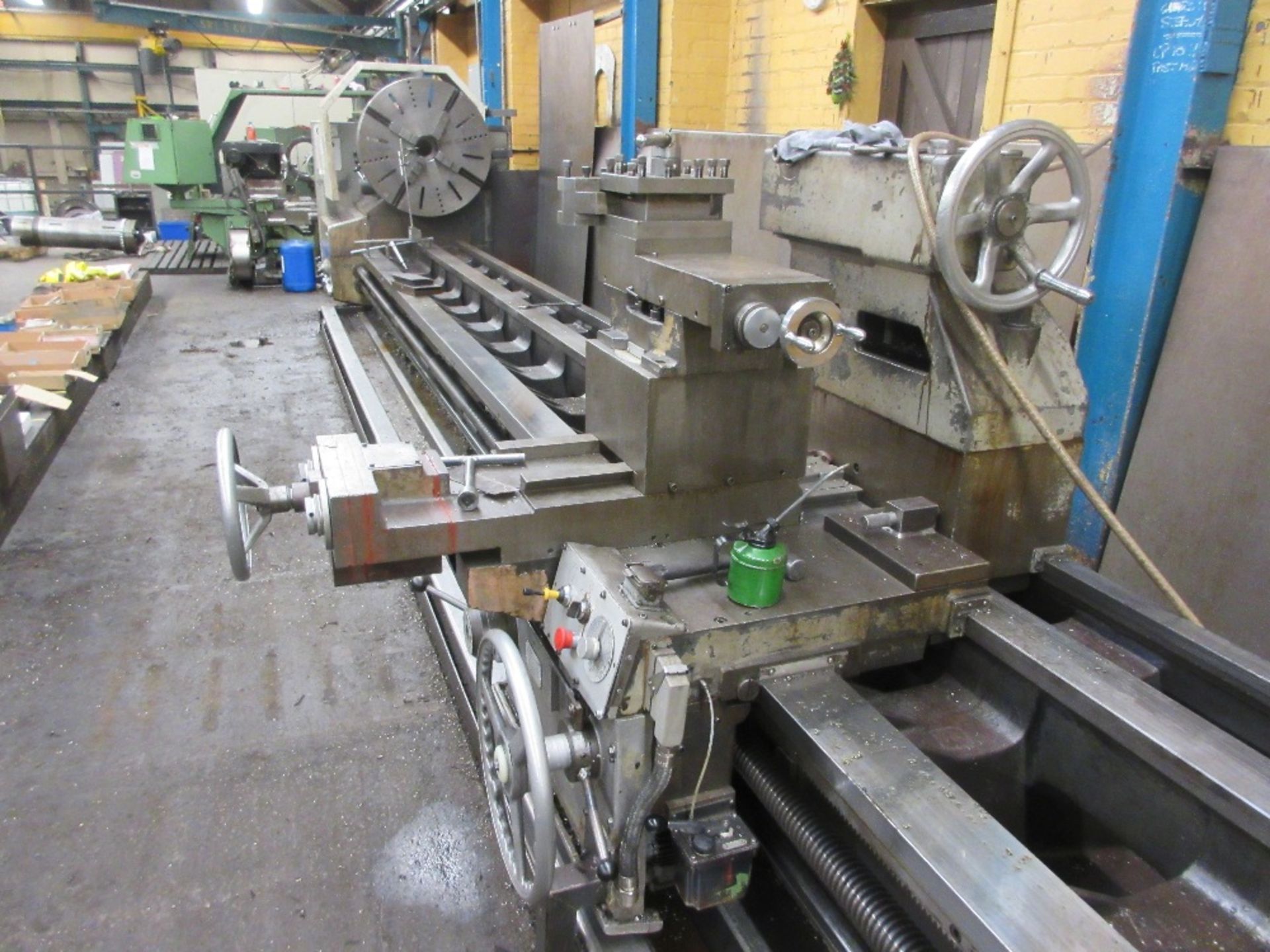 Binns & Berry L1000 centre lathe 48" swing x 40ft between centre. Serial No. 61608. YOM 1989 (METHOD - Image 4 of 5