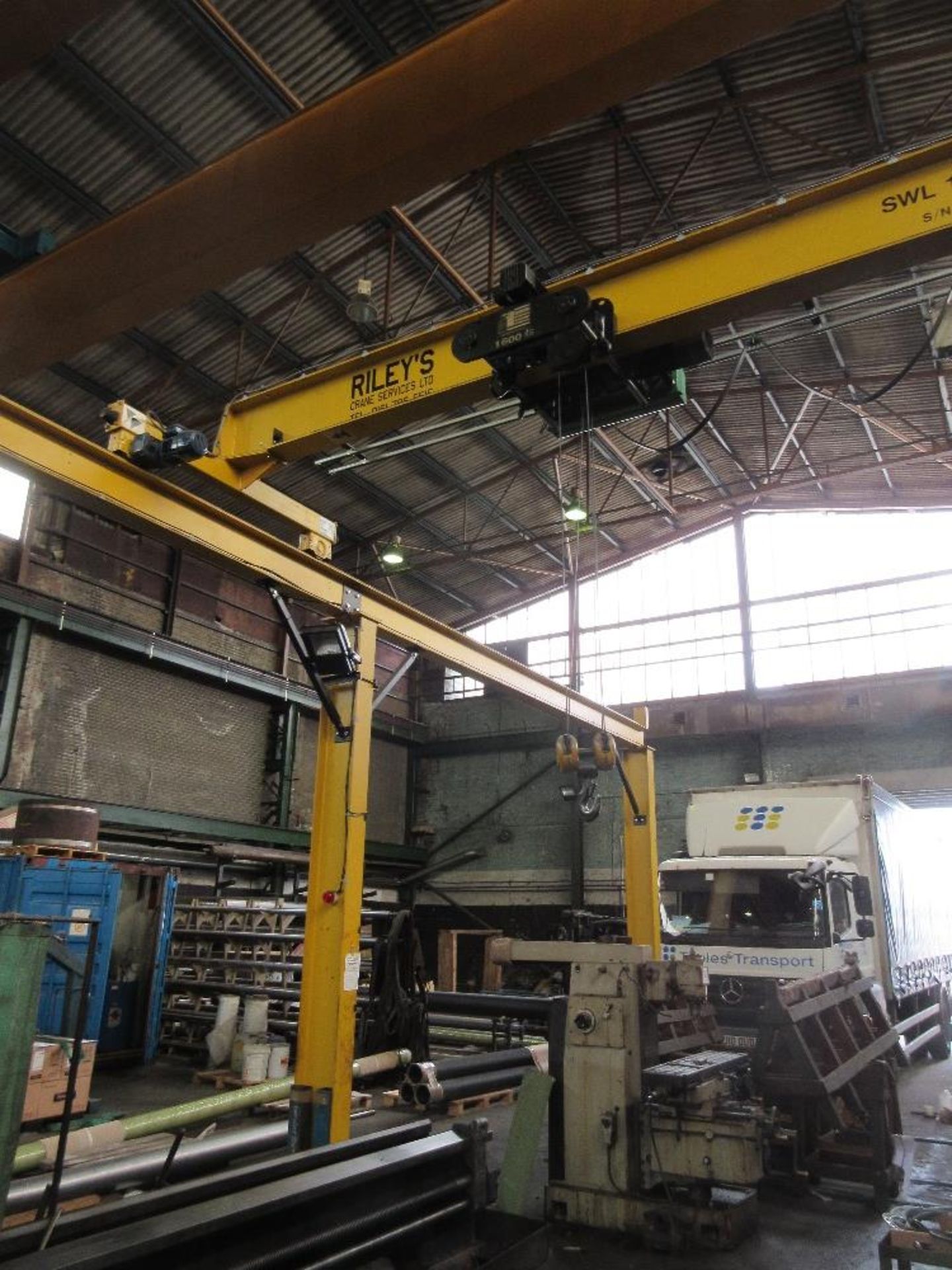 Riley's Crane Services 1600kg SWL gantry crane, approx. 5m beam x 20m approx. length x approx. 4m