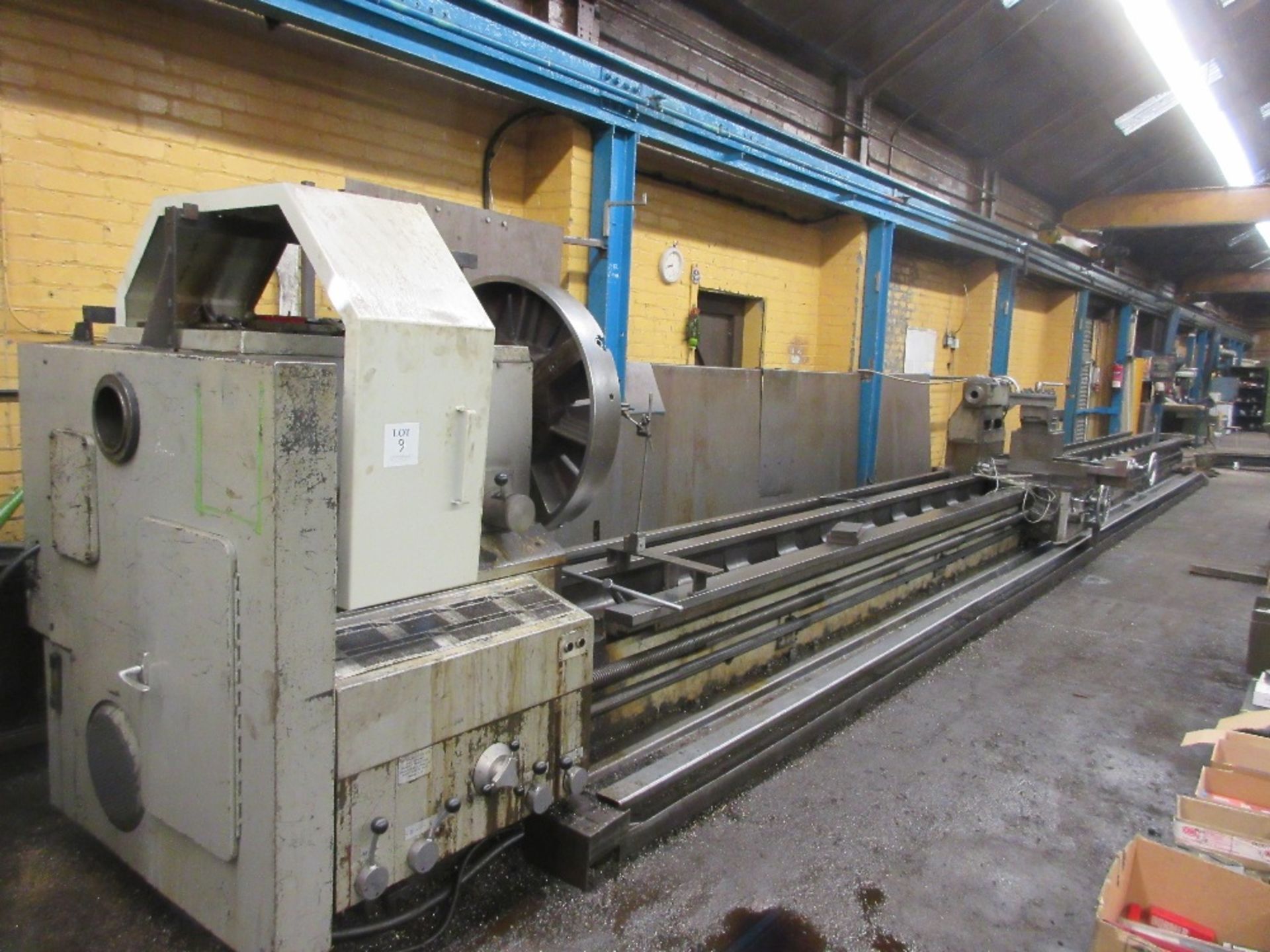 Binns & Berry L1000 centre lathe 48" swing x 40ft between centre. Serial No. 61608. YOM 1989 (METHOD