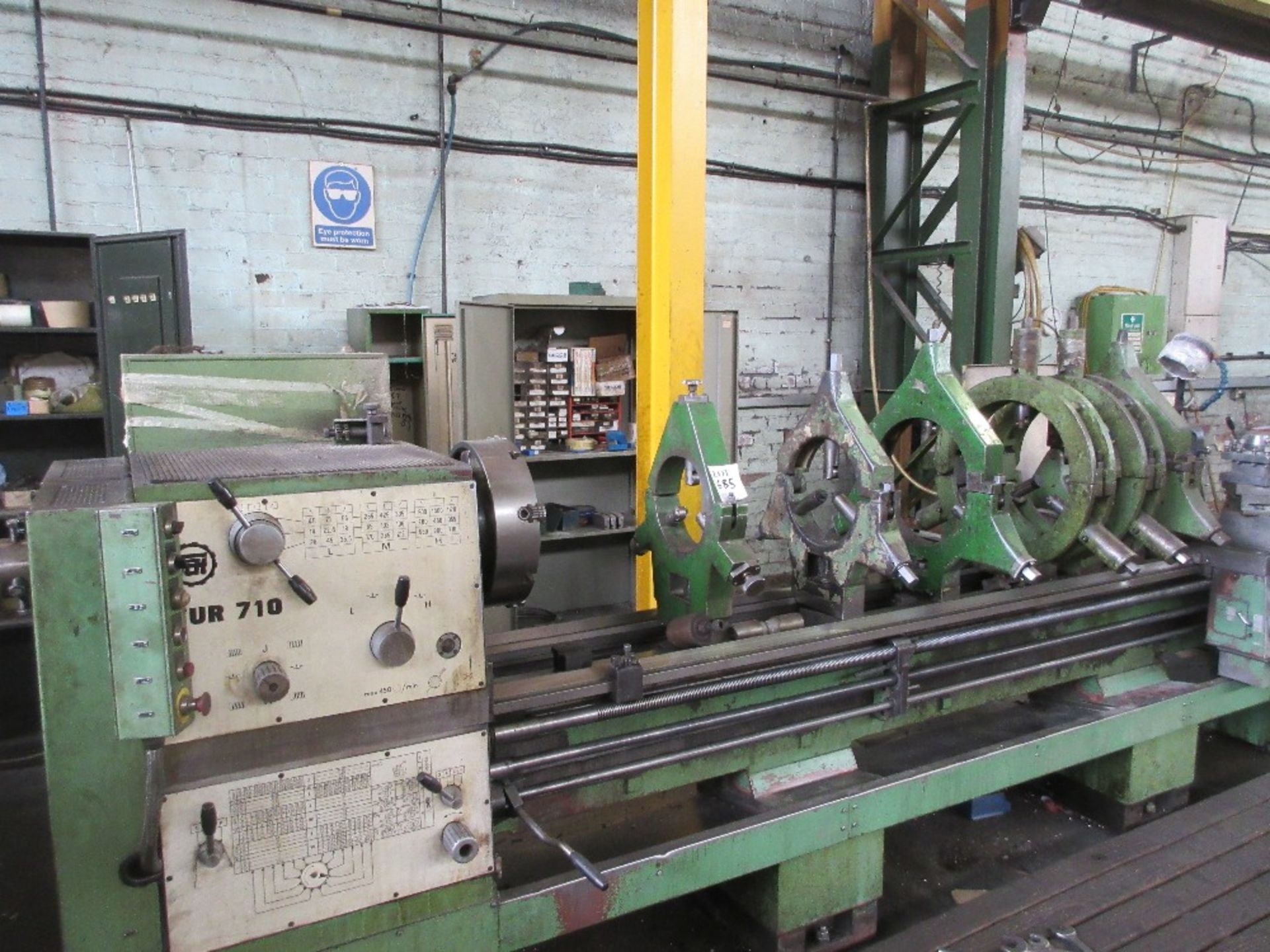Tarnow TUR710 centre lathe 450mm swing x 3000mm centres with 6 various steadies. Machine No. 5046.