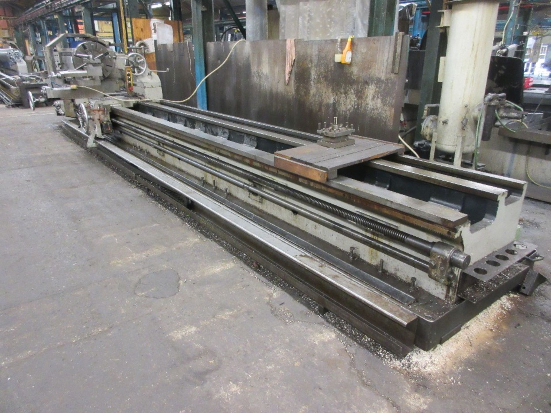 Binns & Berry Trident L850 centre lathe 40" swing x 20ft between centre. Serial No. 61602. YOM - Image 4 of 4