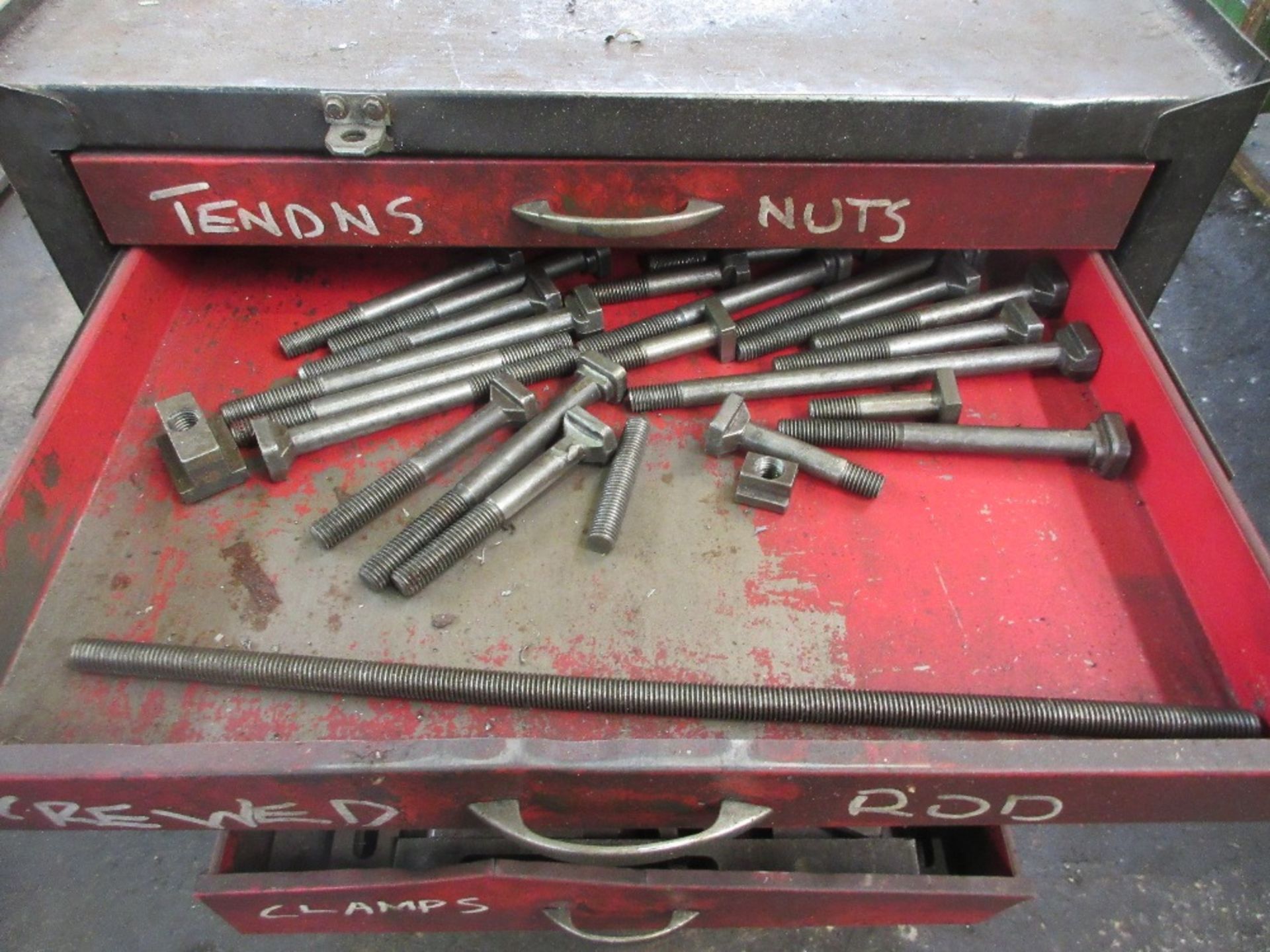 Sliding drawer cabinet and contents to include clamps and screw rods - Image 3 of 7