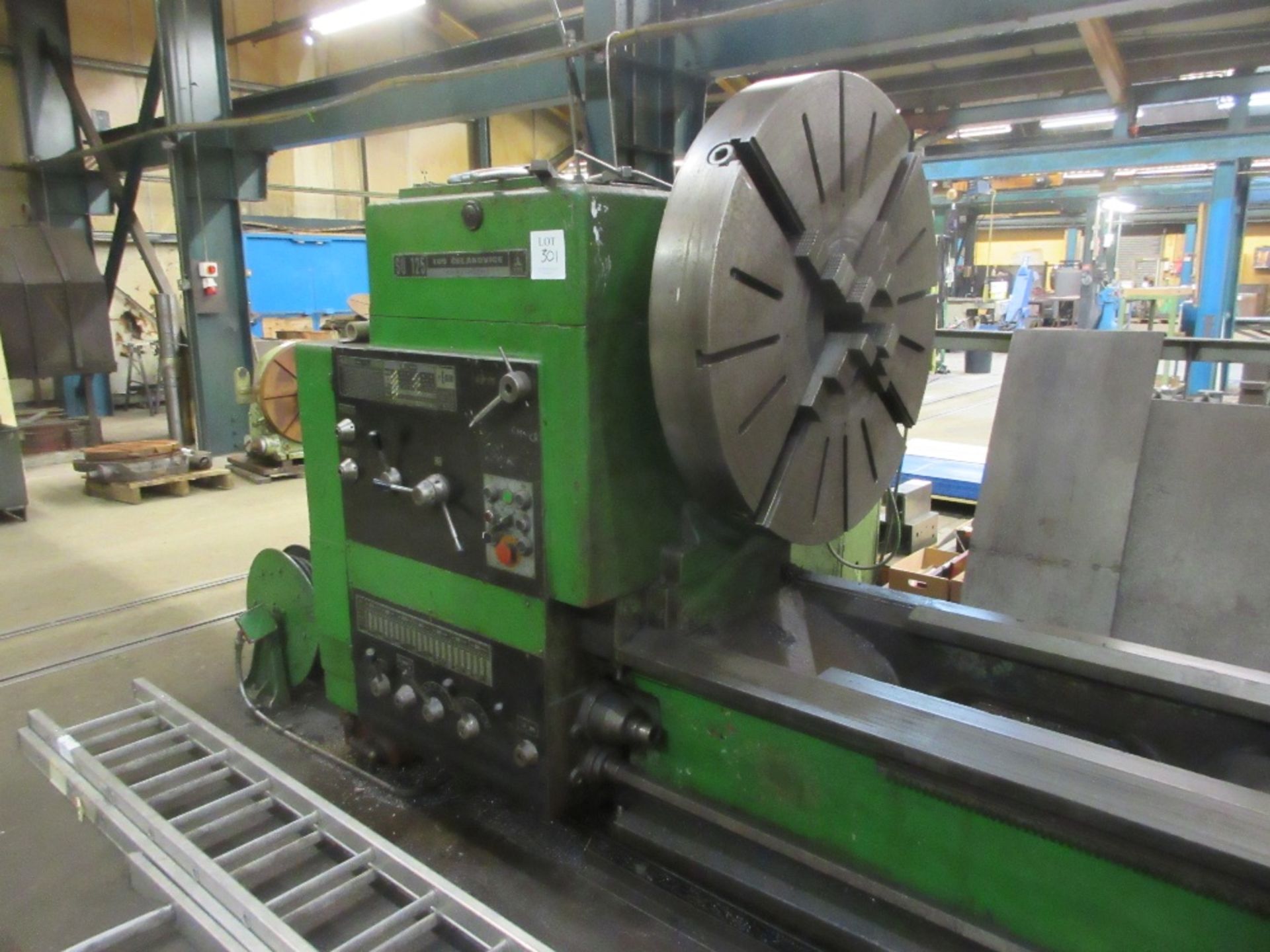 TOS Celakovice SU125 centre lathe with grinding and polishing attachment . 30" swing x 20ft - Image 2 of 4