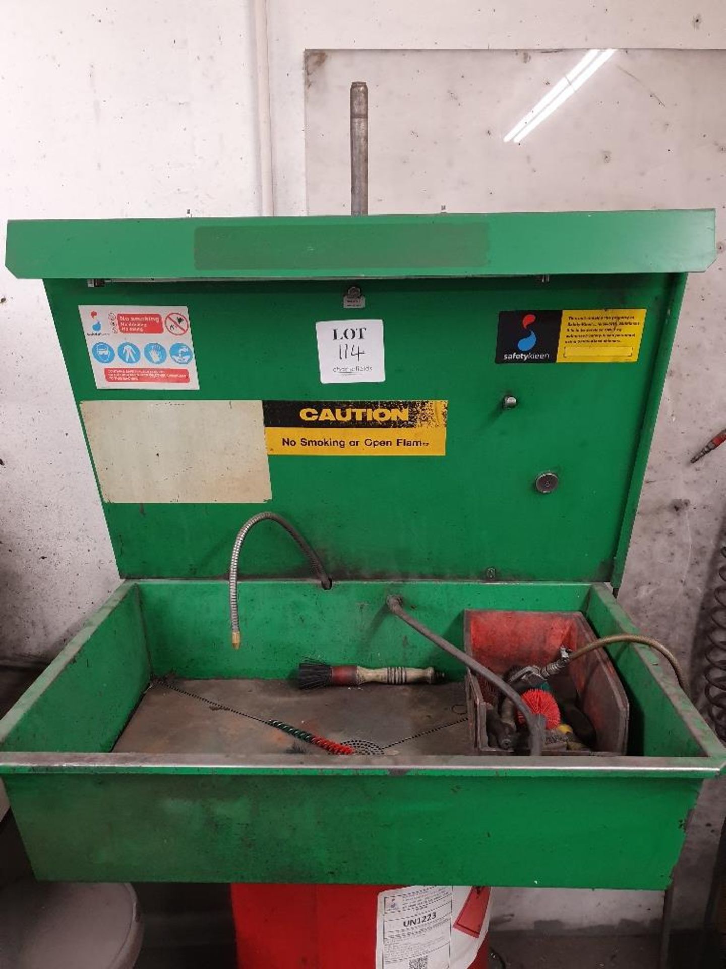 Parts washer