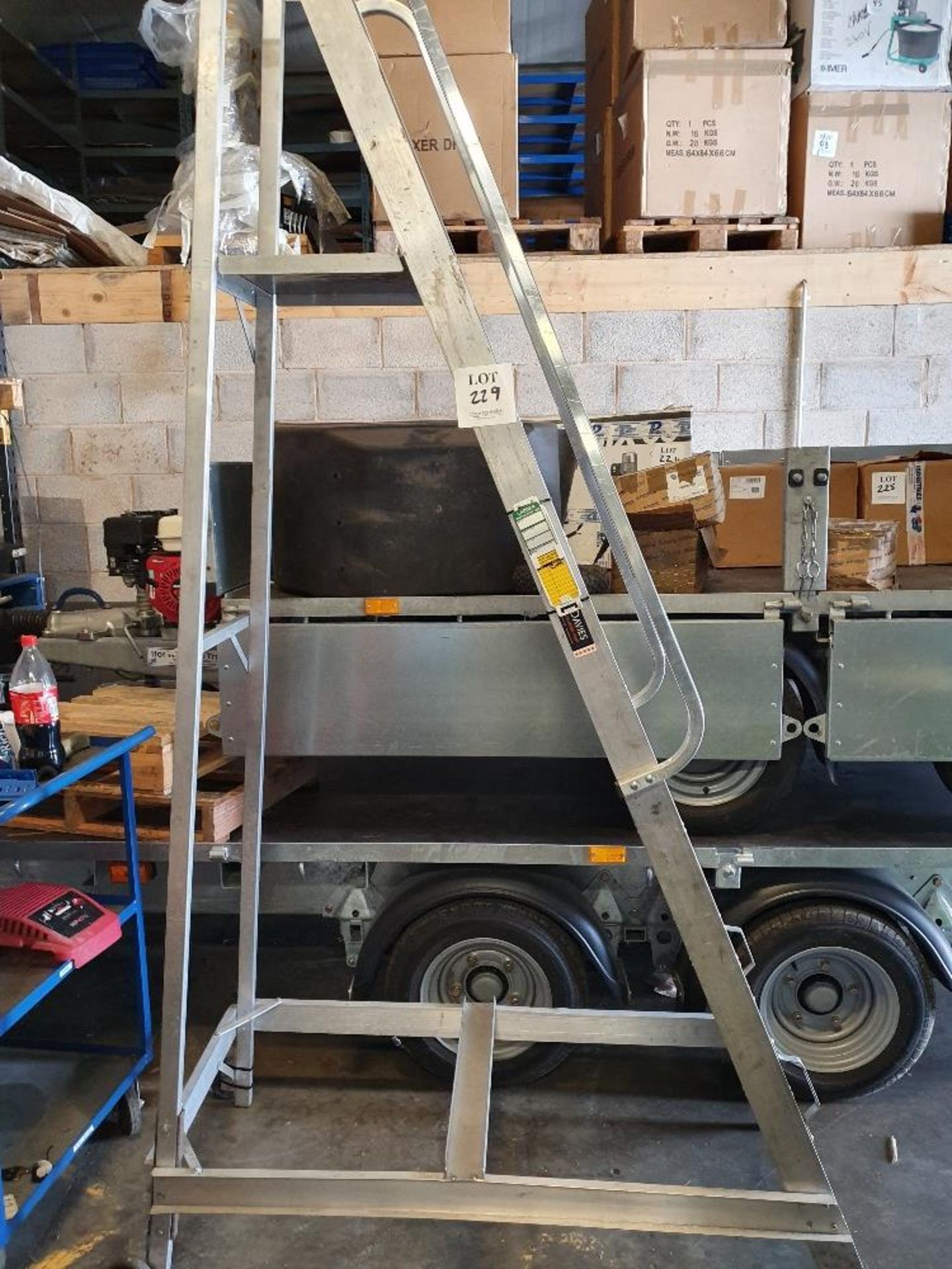 Aluminium racking ladders