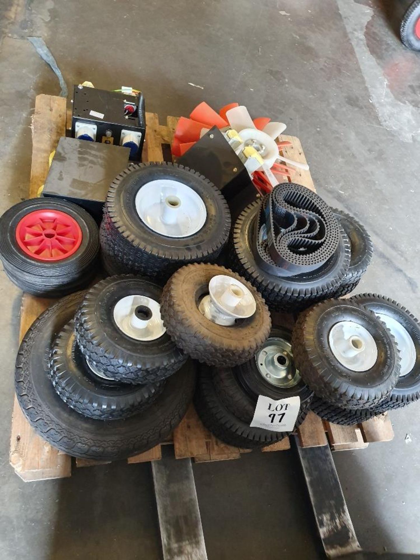 Pallet of assorted wheels and fans (£5.00 loading charge)