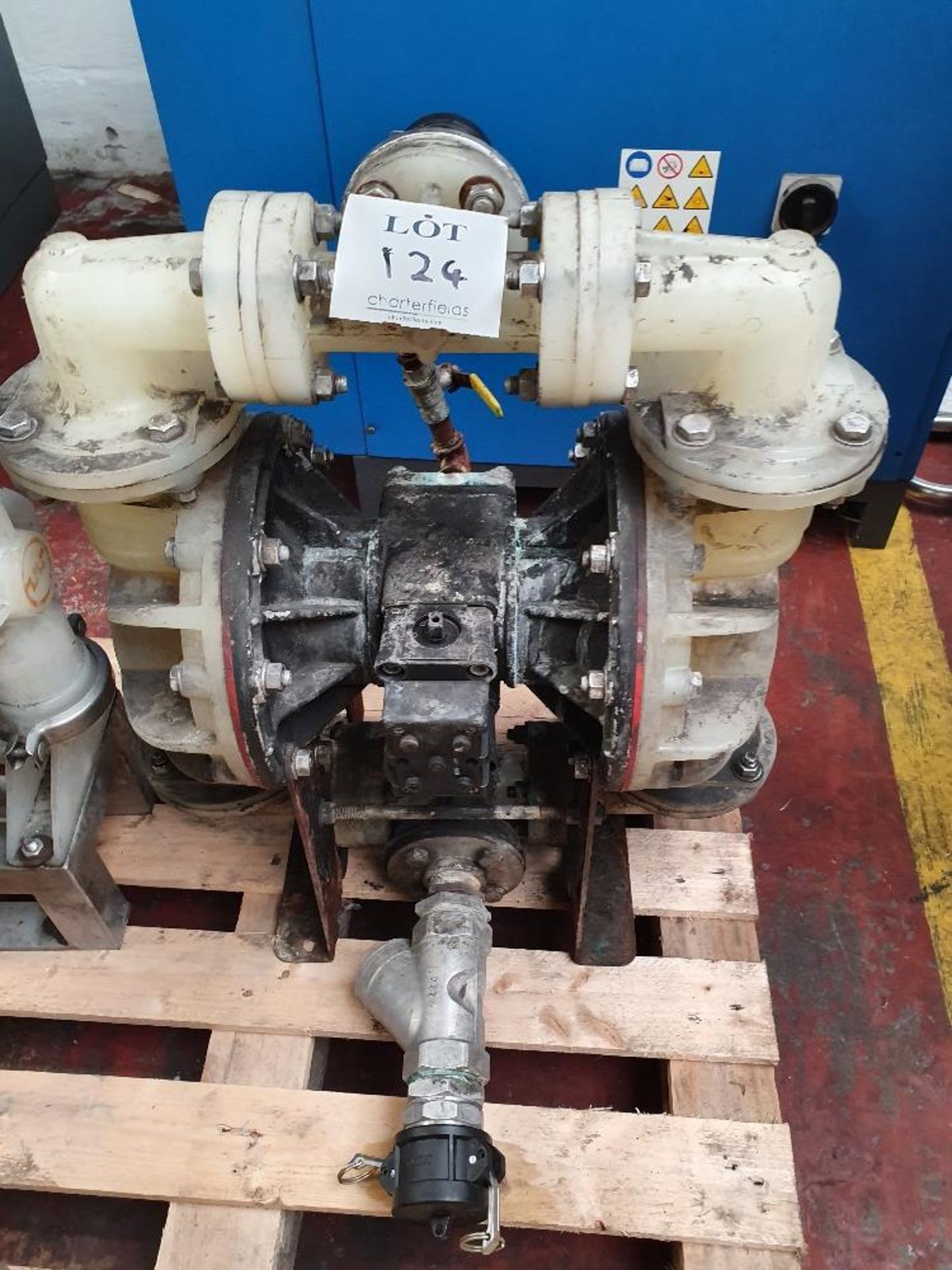 Stand alone diaphragm pump