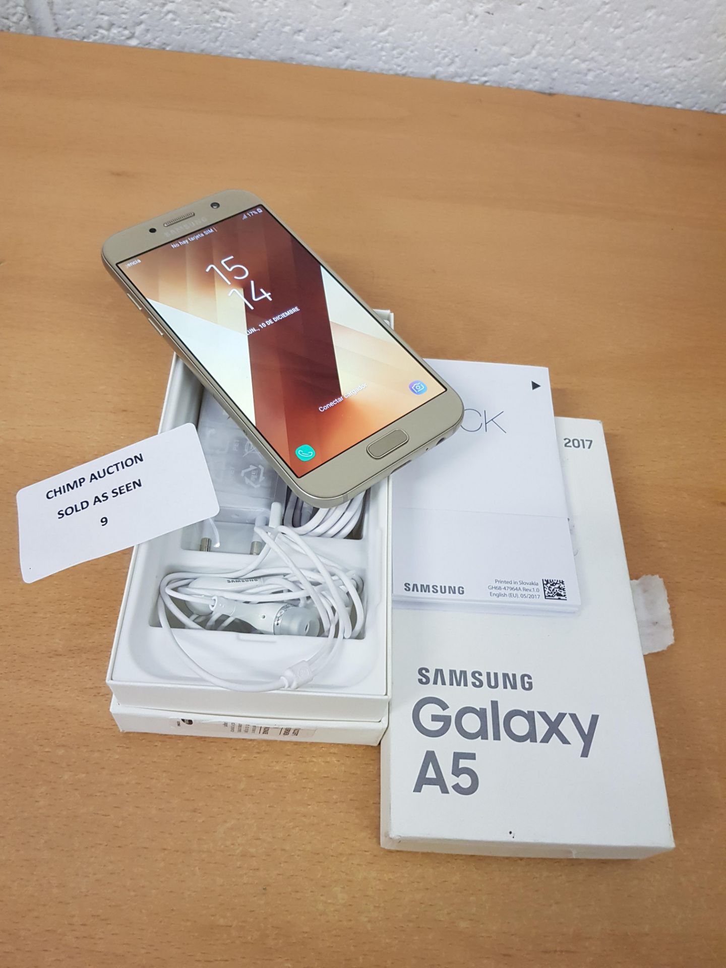 Samsung SM-A520FZDABTU Galaxy A5 2017 SIM-Free Smartphone RRP £279.99.