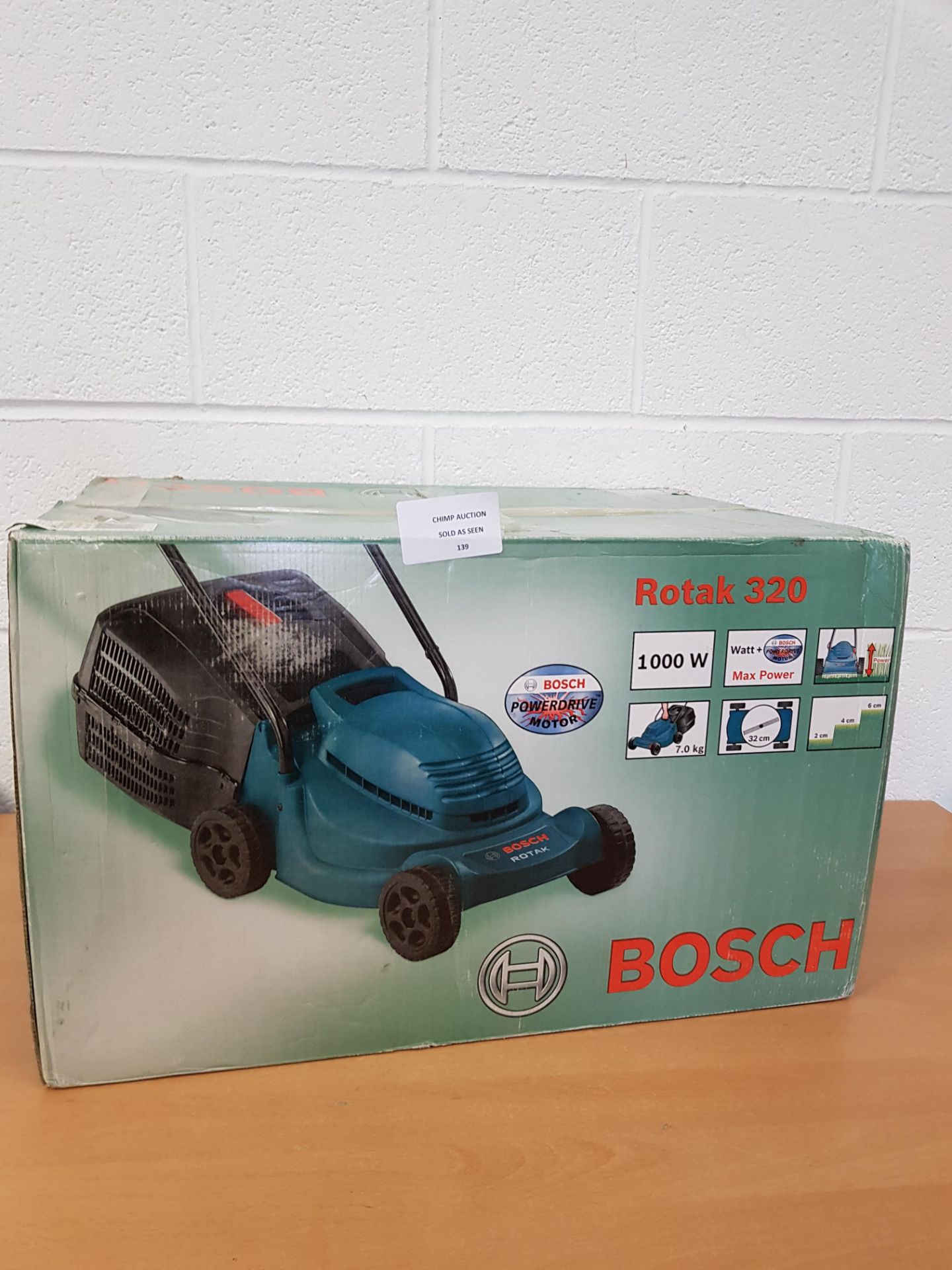 Bosch Rotak 320 1000w grass cutter RRP £139.99