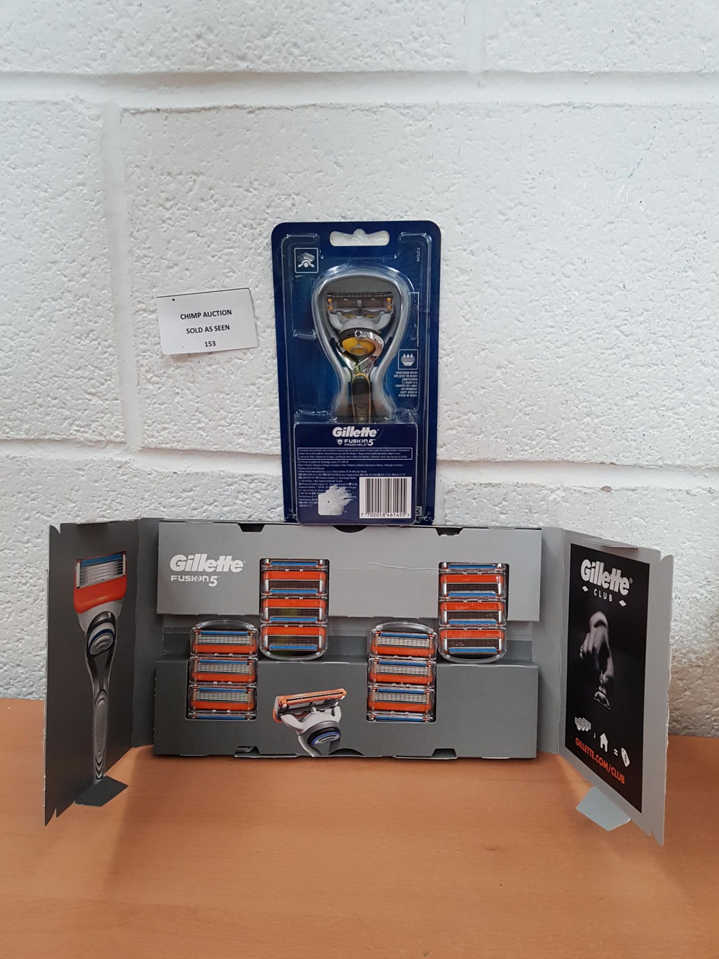 Brand new Gillette Fusion 5 razor blade & extra blades