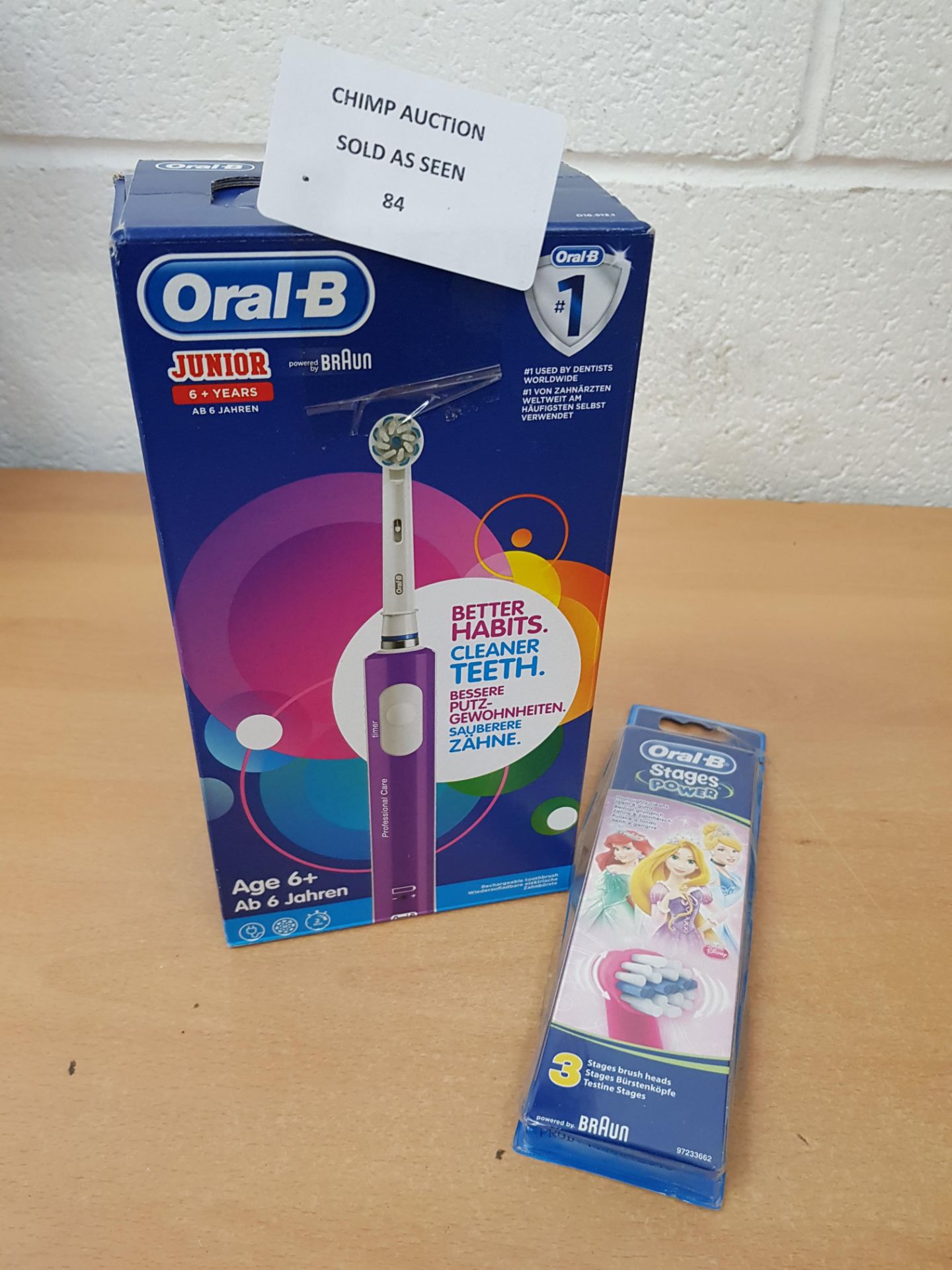 Oral-B Junior Kids electric toothbrush + Extra toothbrush heads