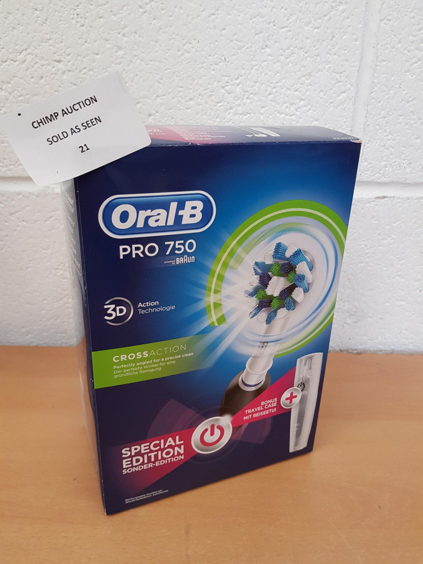 Oral-B PRO 750 3D CrossAction Limited Edition Toothbrush RRP £79.99.