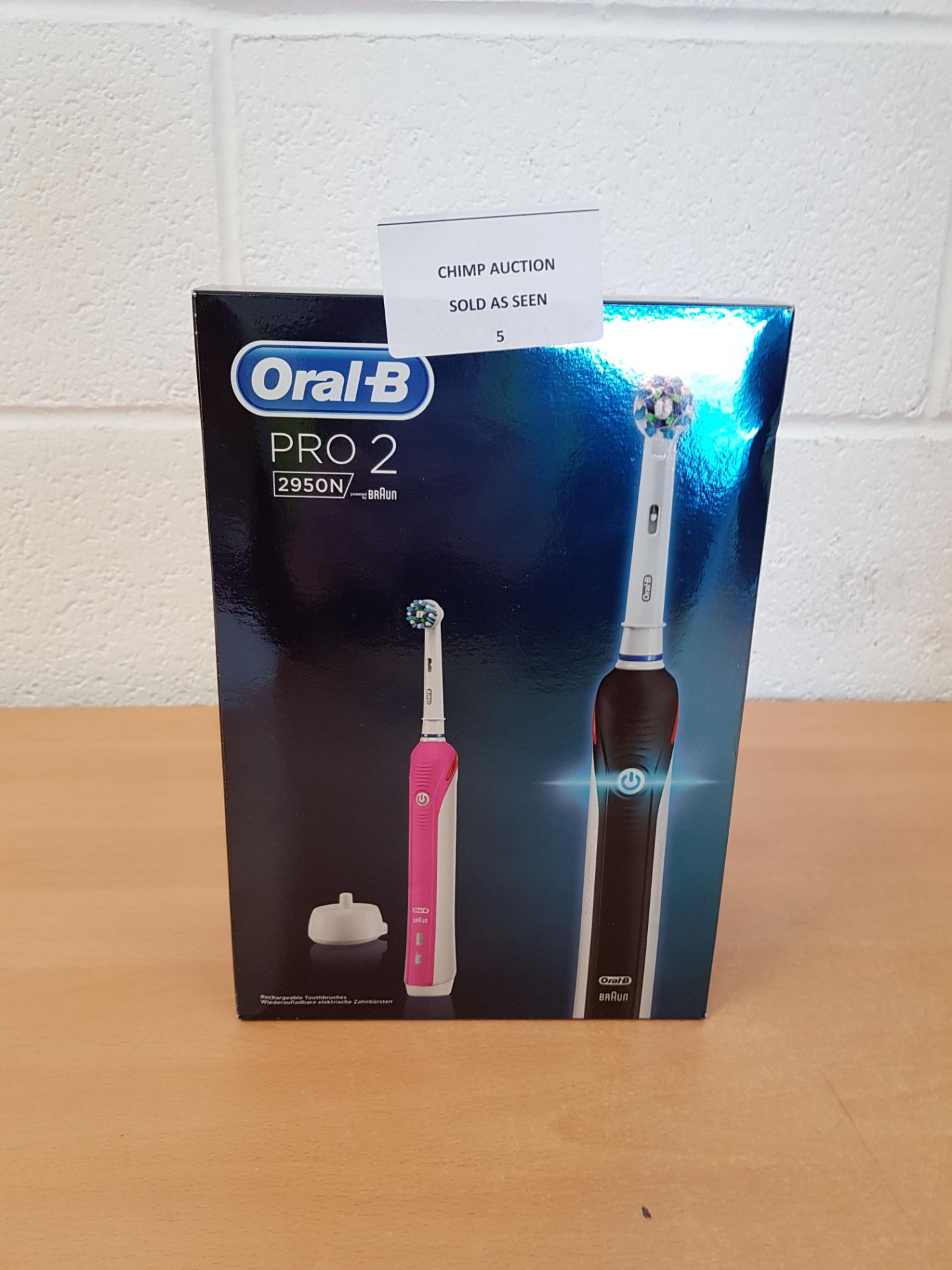 Oral-B Pro 2 2950 TWIN edition electric toothbrush