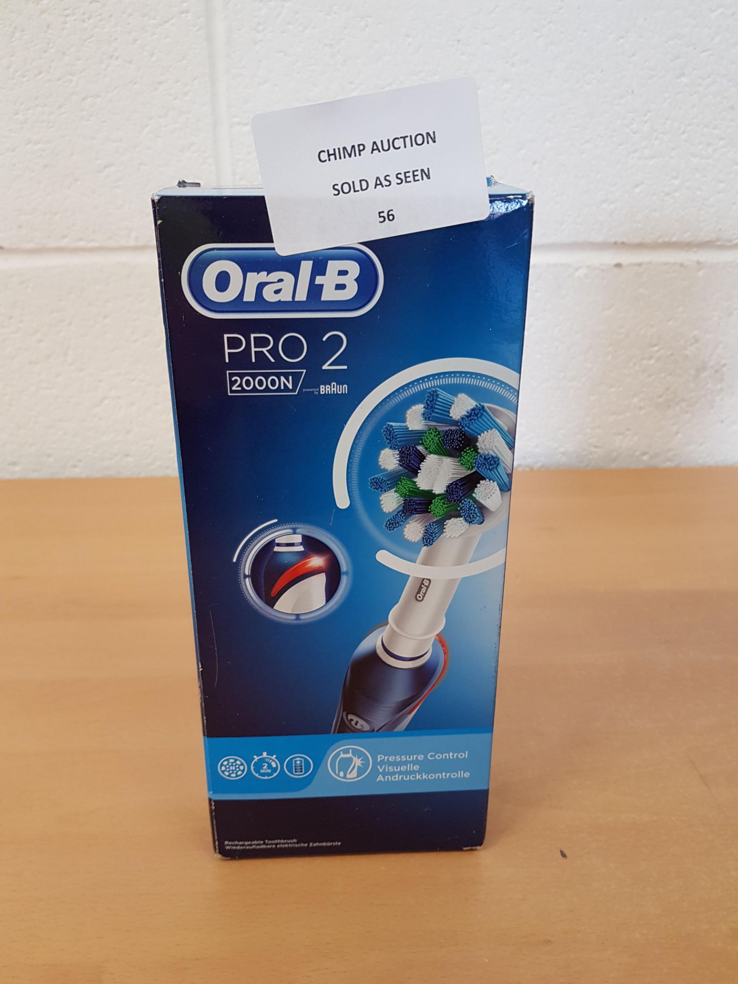 Oral-B Pro 2 2000 Electric Toothbrush