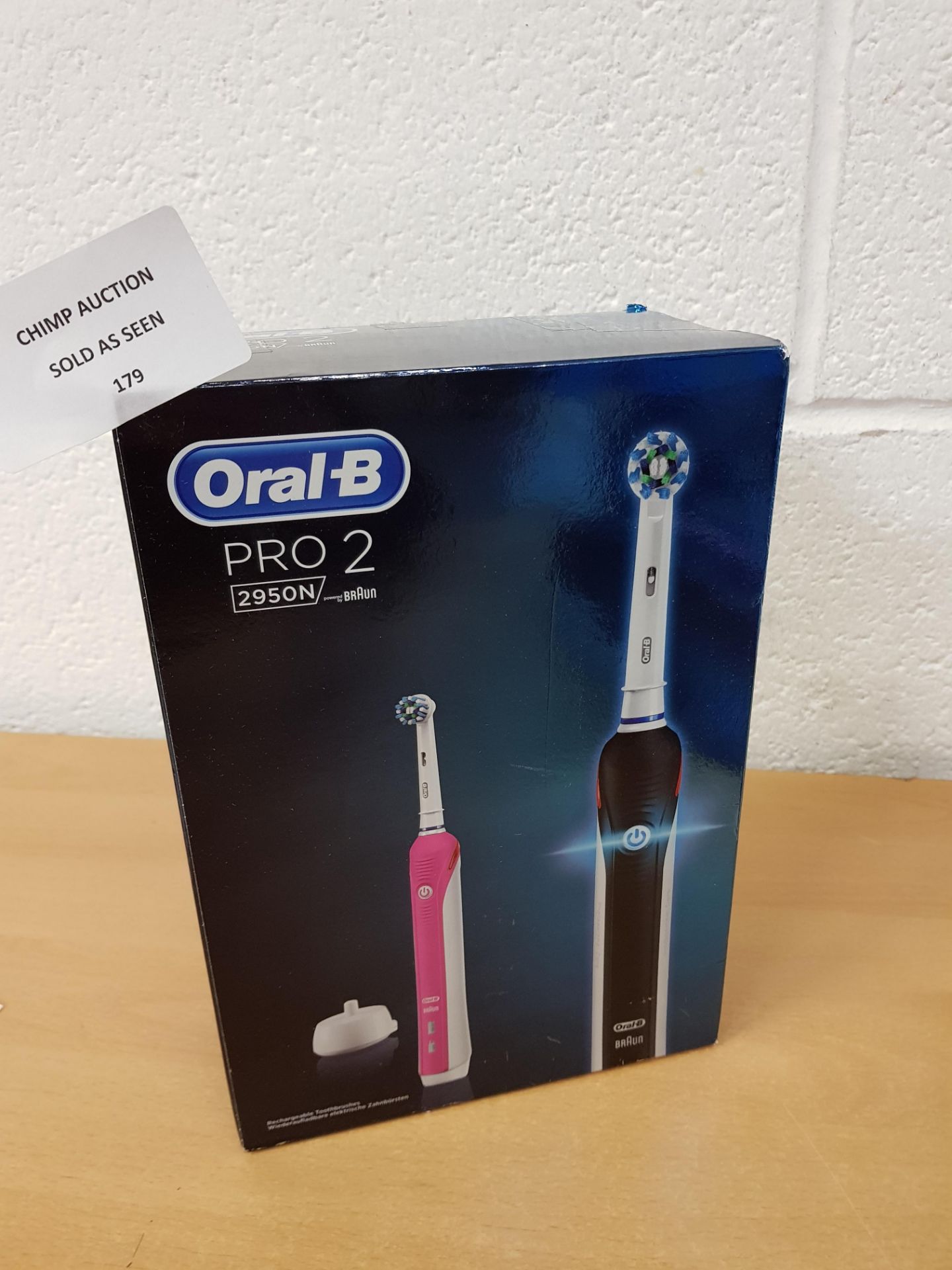 Oral-B Pro 2 TWIN edition electric Toothbrush