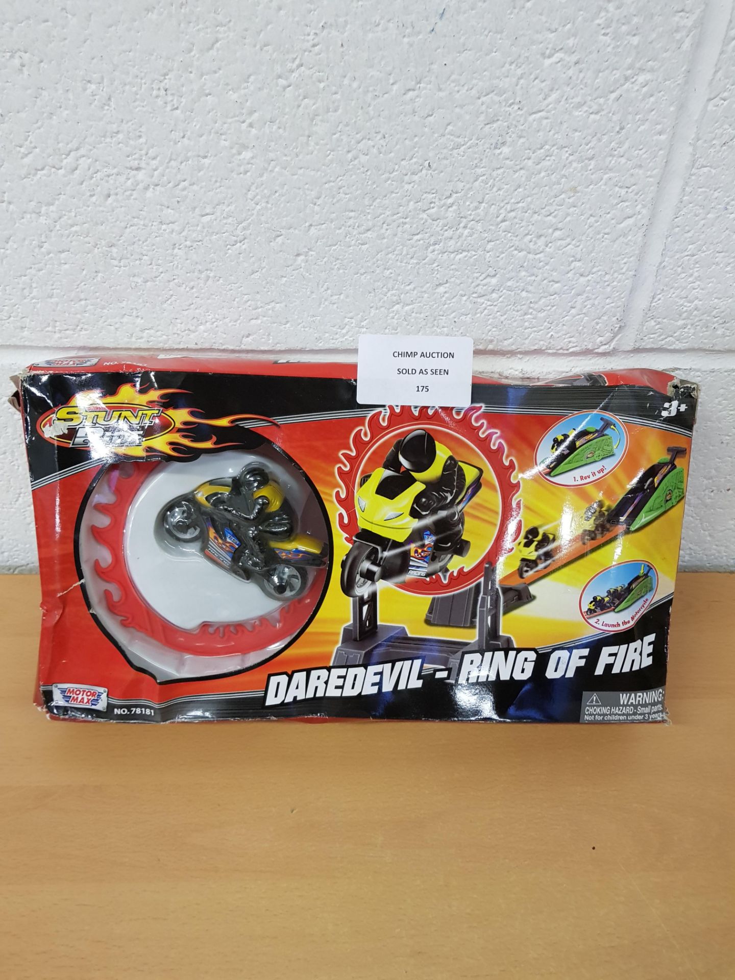 Motormax Daredevil Ring of Fire Racer Set