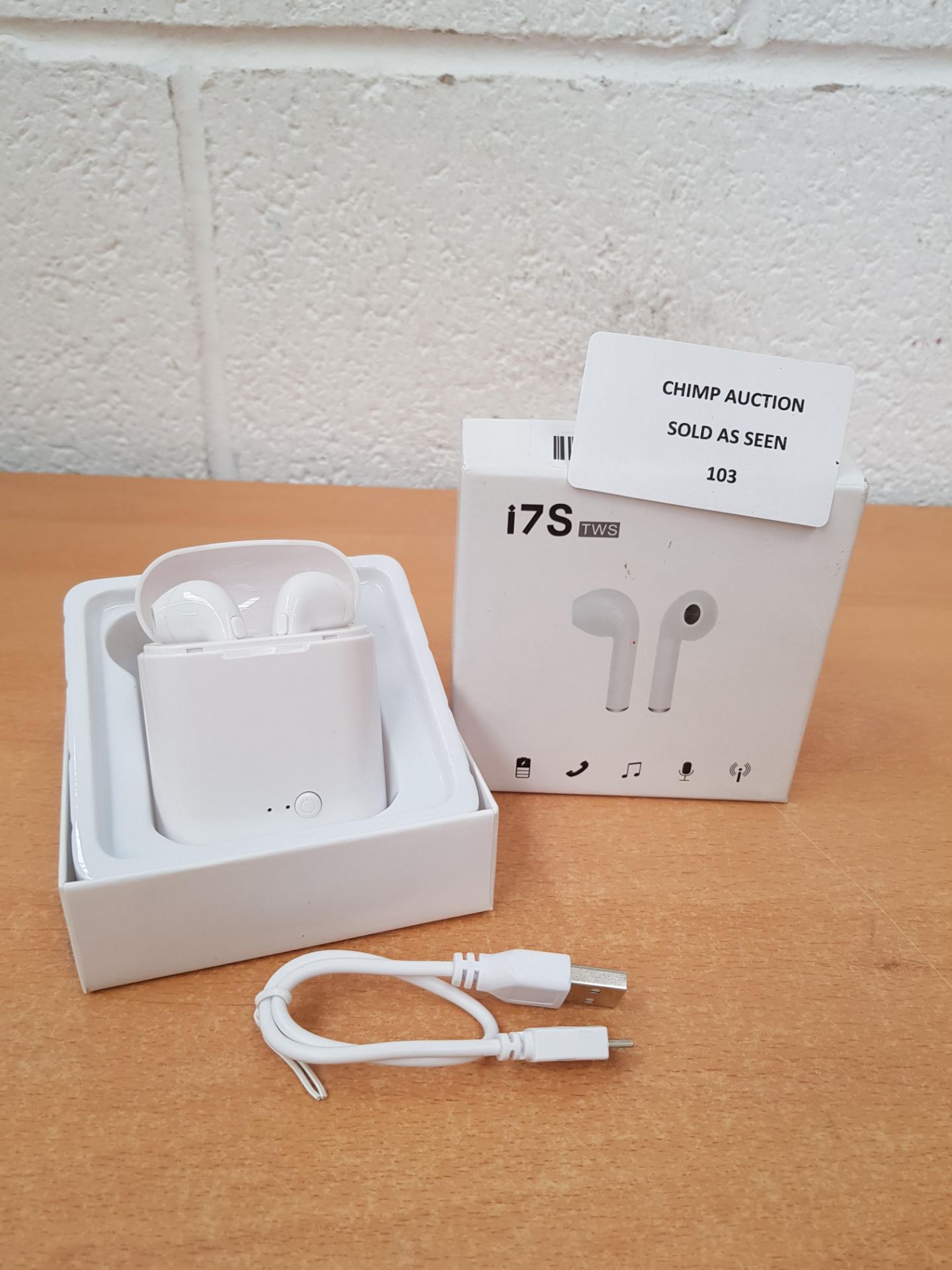 i7S Bluetooth Wireless Earphones