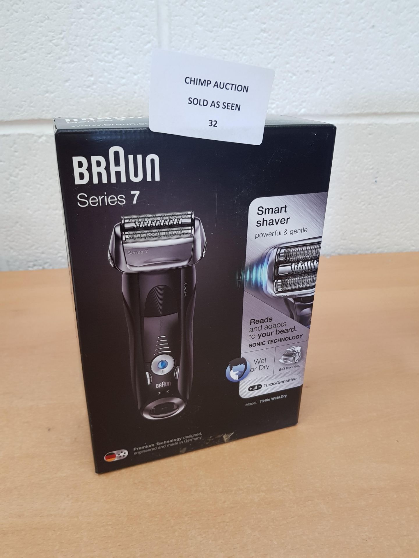 Braun Series 7 7840s, Wet & Dry Shaver Integrated Precision Trimmer RRP £199.99.