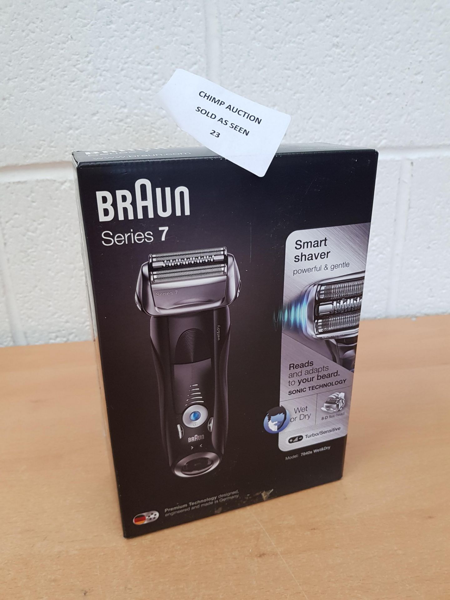 Braun Series 7 7840s, Wet & Dry Shaver Integrated Precision Trimmer RRP £199.99.