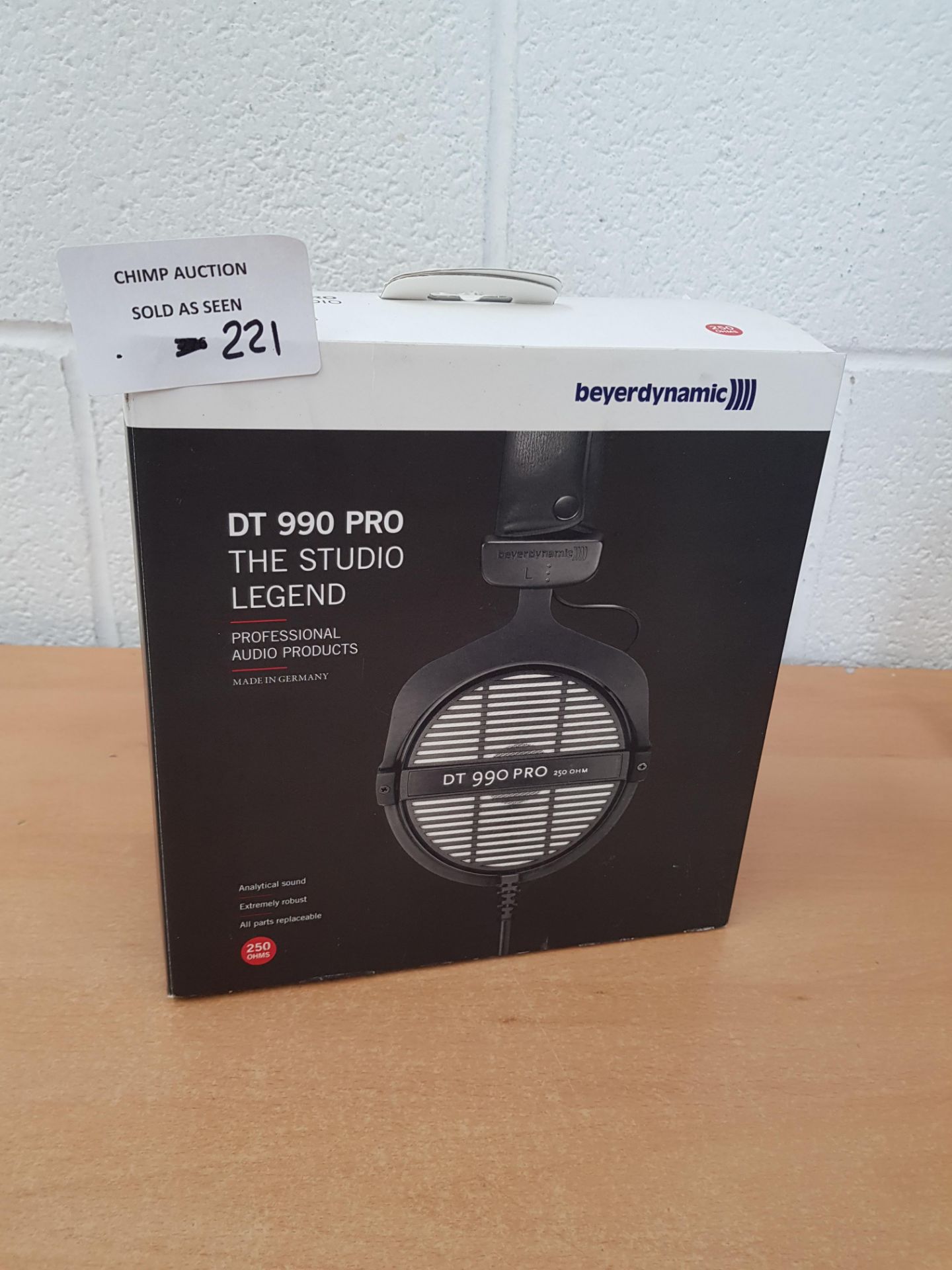 Beyerdynamic DT 990 PRO Studio Headphones RRP £129.99.