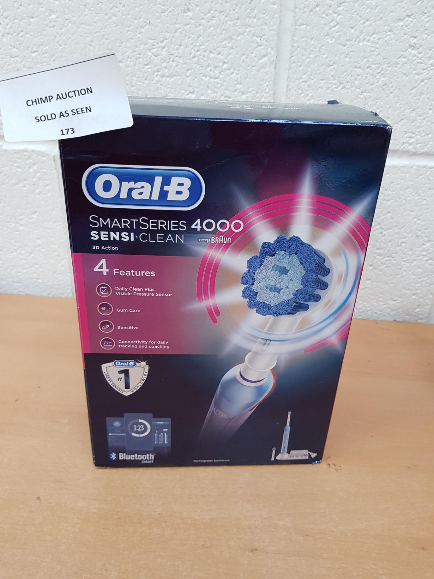 Oral-B Smartseries 4000 Sensi Clean Bluetooth Toothbrush RRP £129.99.