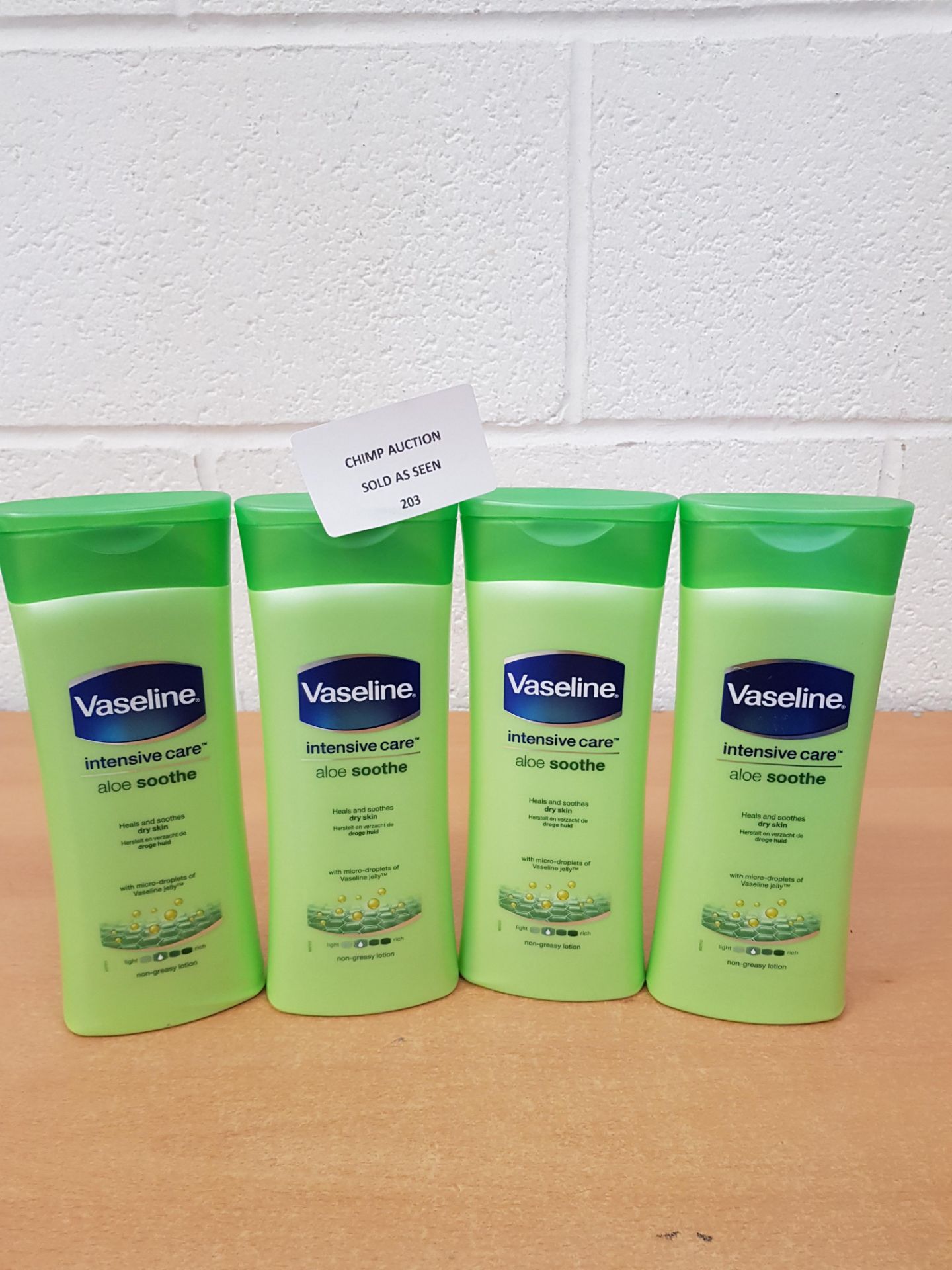 4x NEW Vaseline Intensive Care Essential Lotion, 400ml RRP £20 .