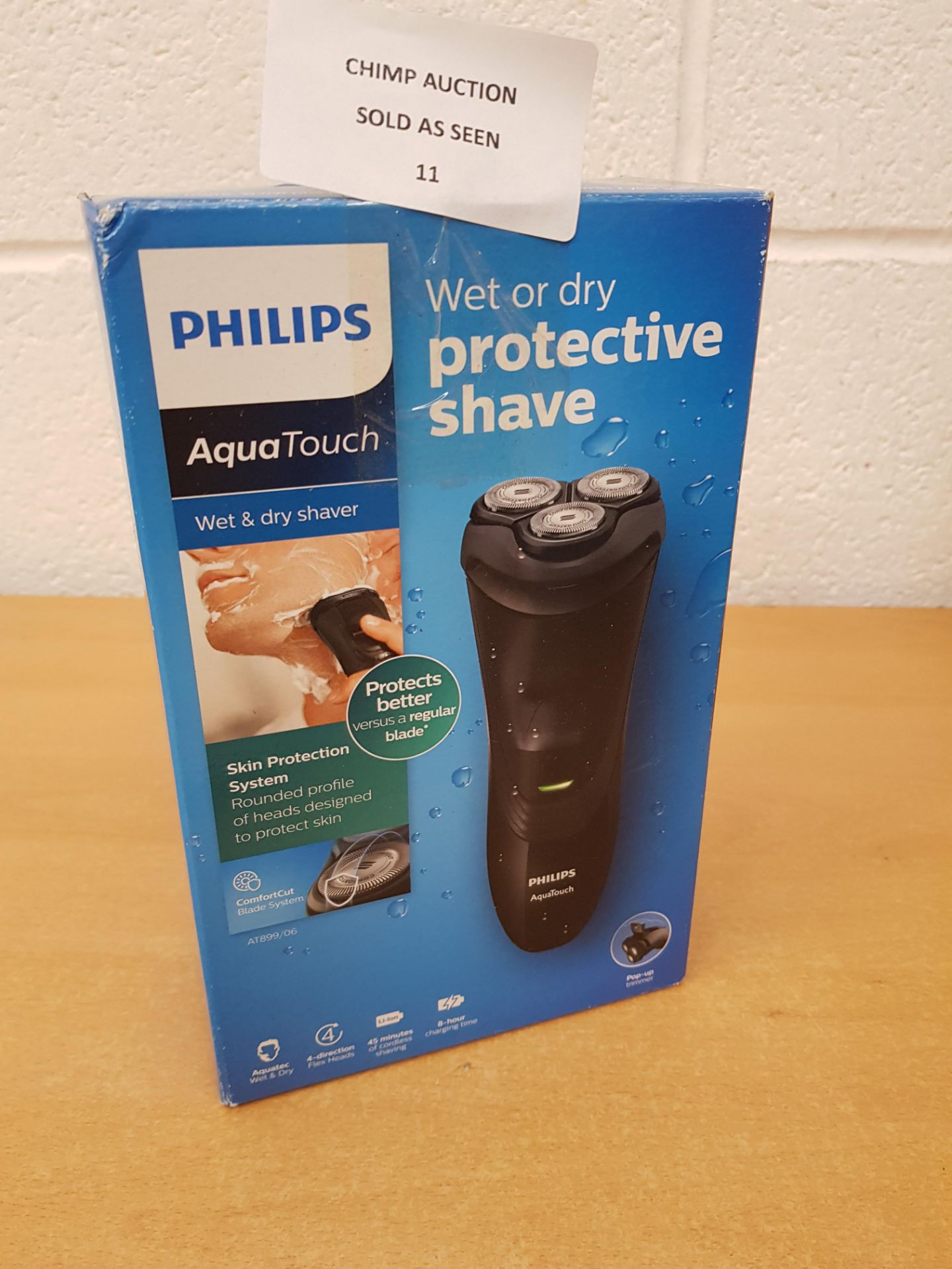 Philips AquaTouch Wet & Dry Men's Electric Shaver AT899 RRP £110