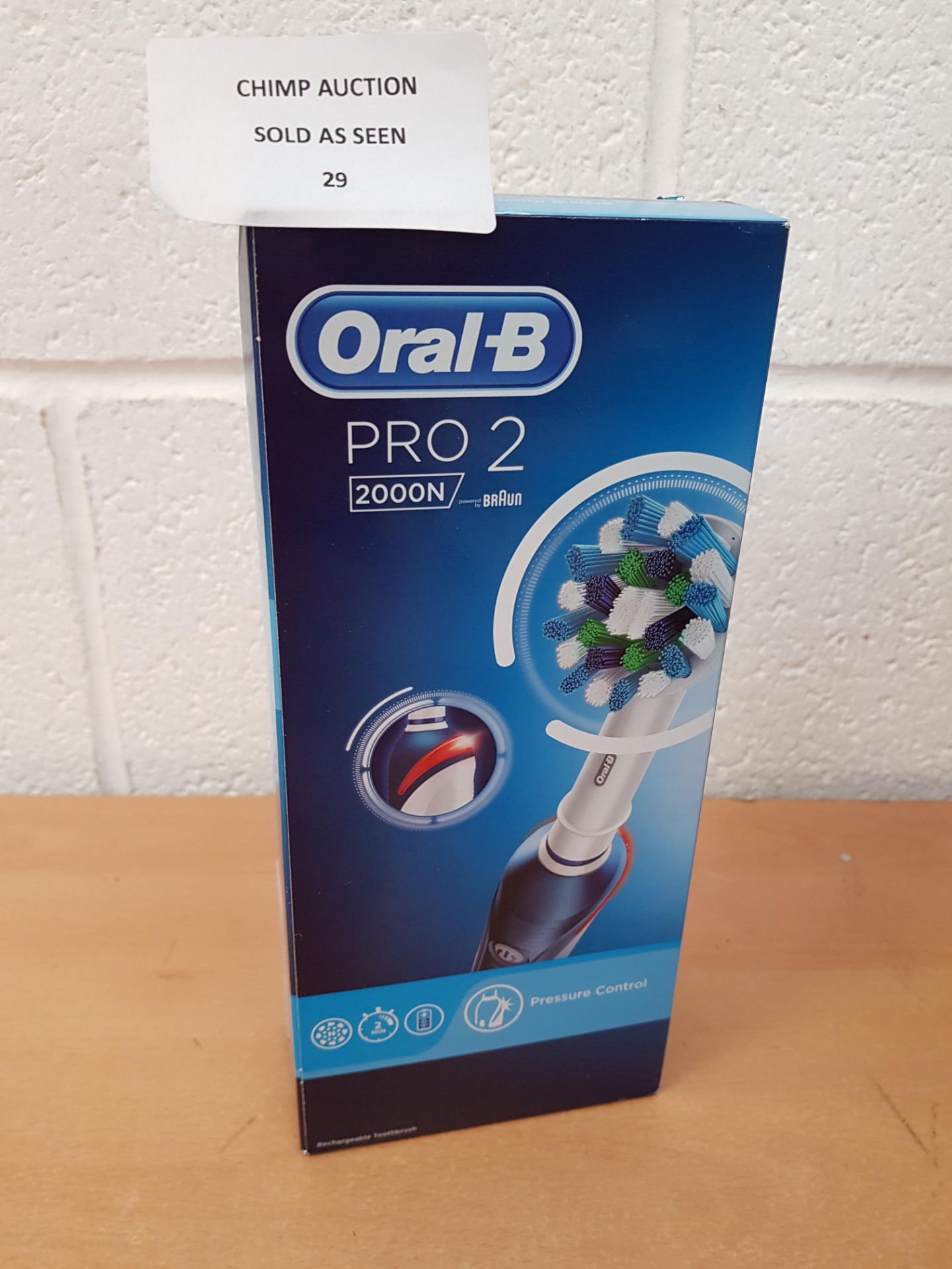 Oral-B Pro 2 2000 electric Toothbrush RRP £79.99.