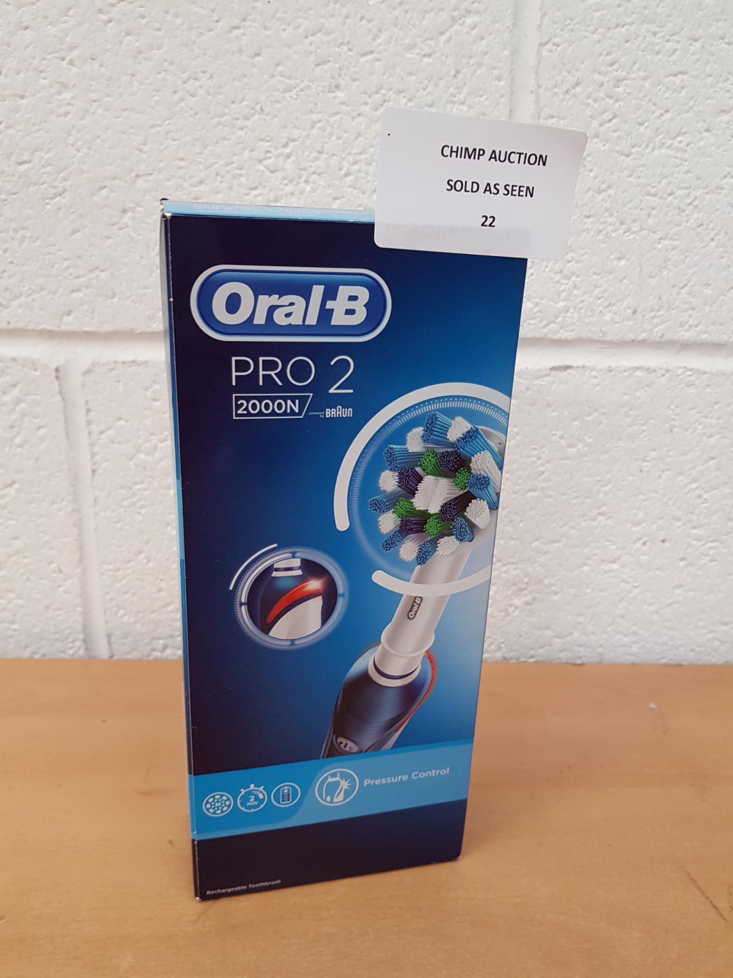 Oral-B Pro 2 2000 electric Toothbrush RRP £79.99.