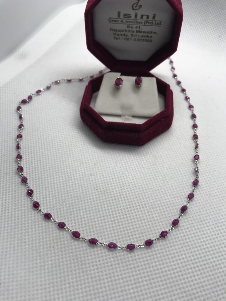 FINE RUBY NECKLACE & MATCHING EARRINGS SET IN WHITE METAL MARKED 750