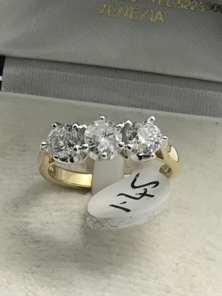 1.45ct DIAMOND TRILOGY RING SET IN 18ct GOLD - Image 2 of 3