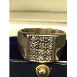 9ct GOLD 12 X DIAMOND SET GENTS RING