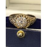 9ct GOLD DIAMOND CLUSTER RING