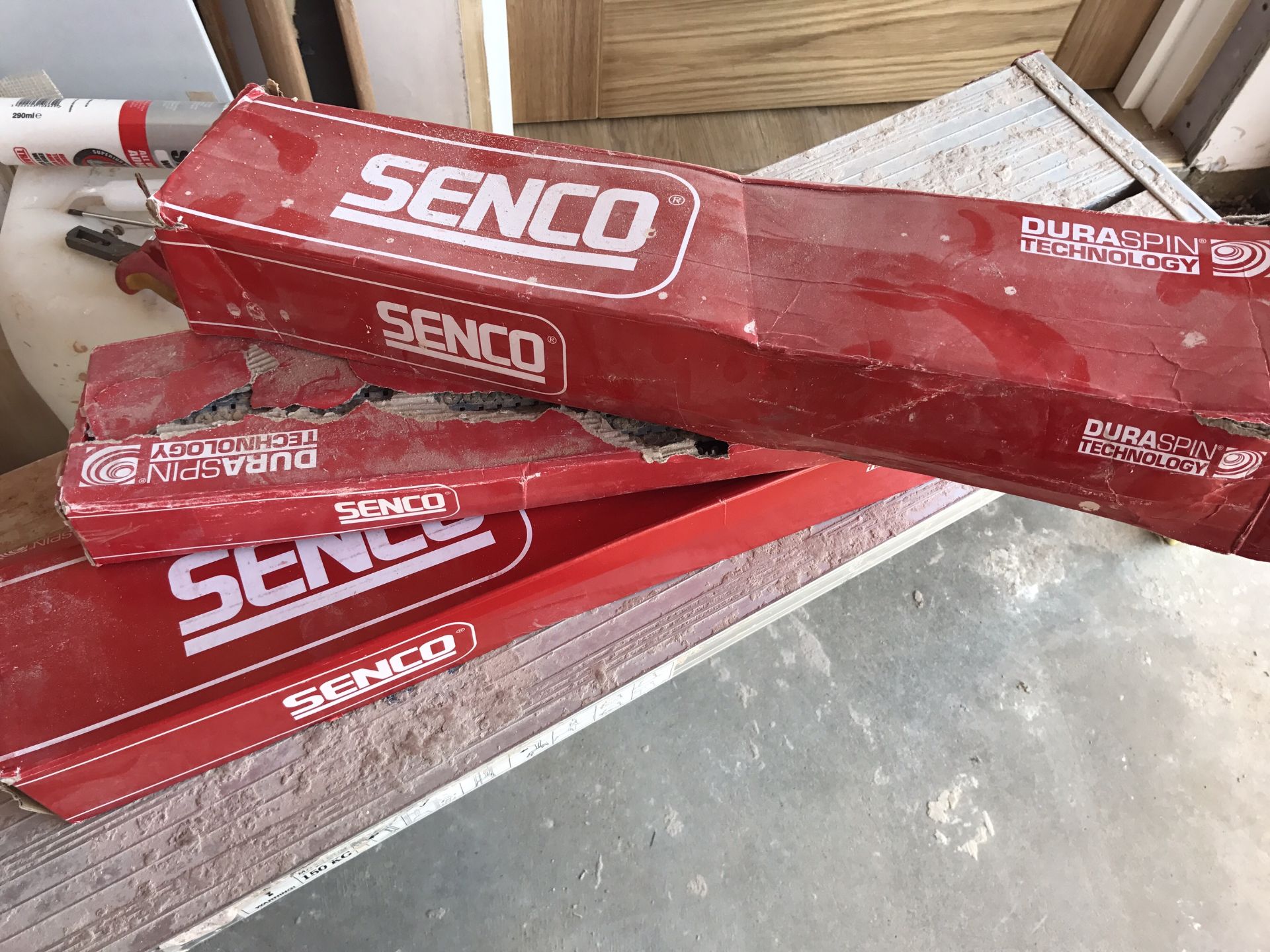 Senco Duraspin Self Feed Cordless Drywall Screw Gun DS275-18V - Image 4 of 4