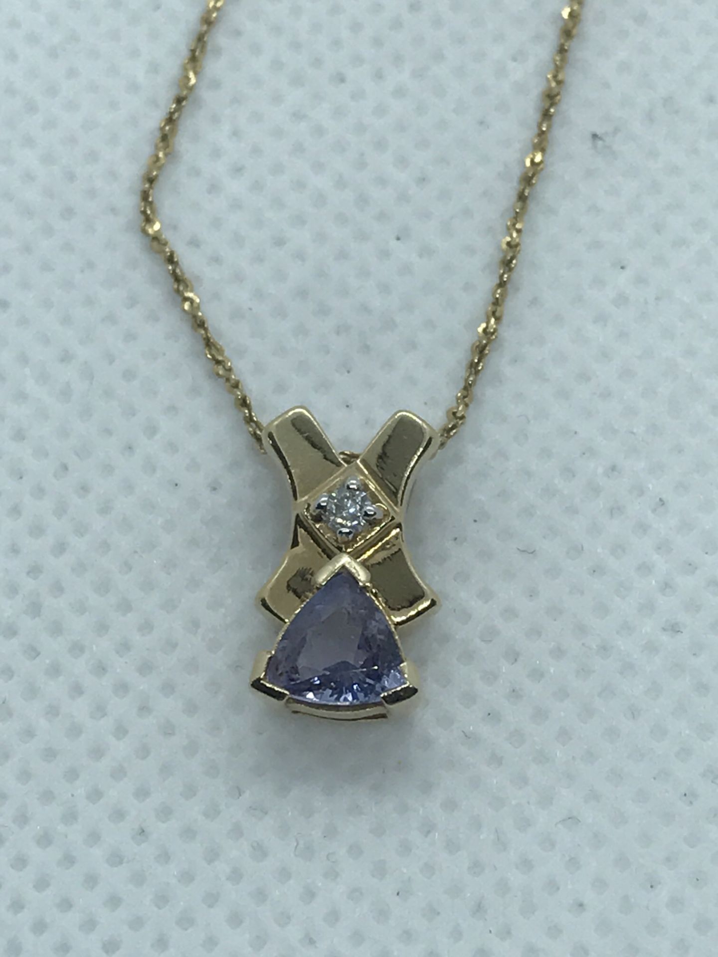 18ct GOLD TANZANITE & DIAMOND PENDANT & 18ct GOLD CHAIN - Image 2 of 3