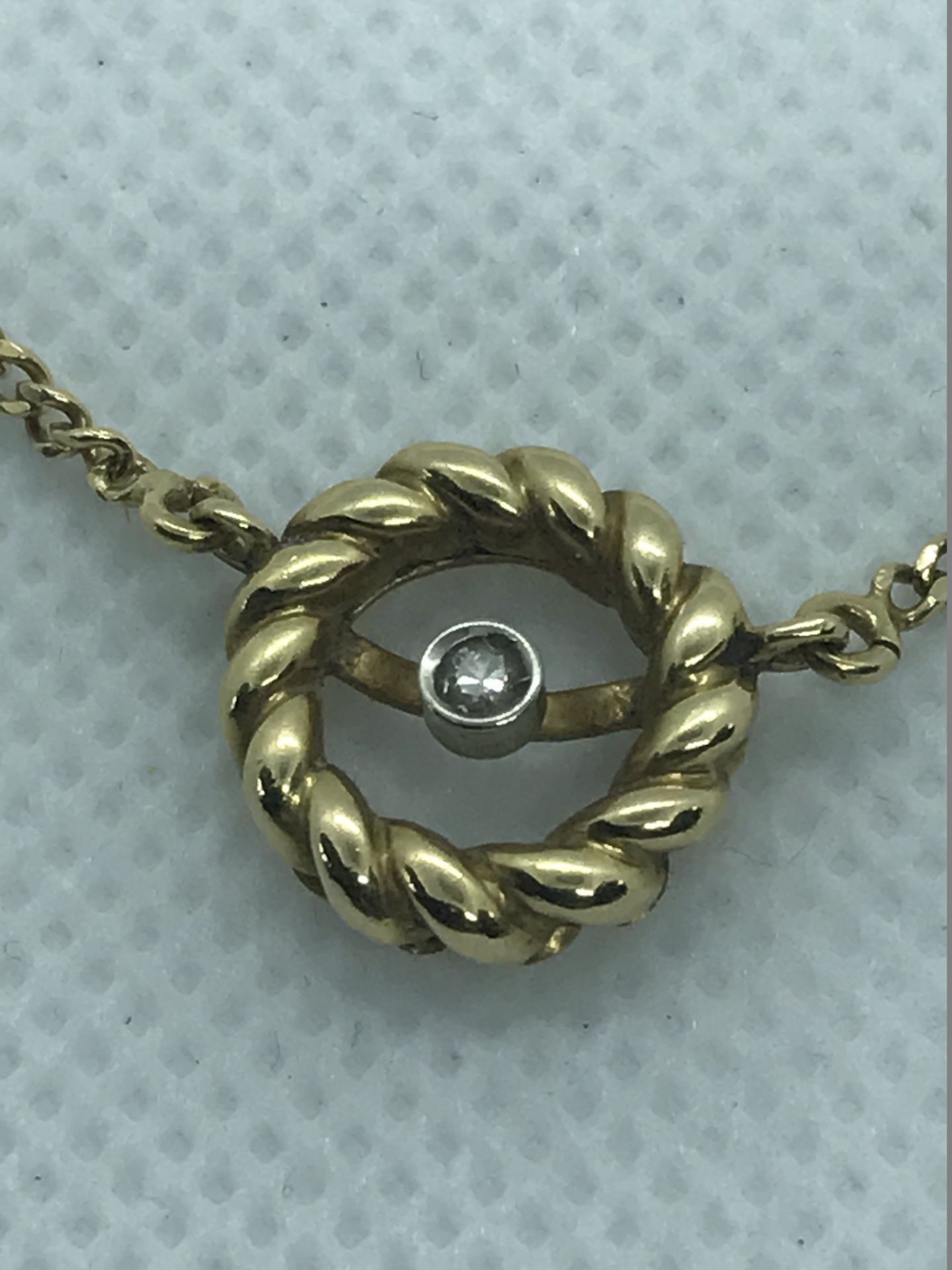 VINTAGE DIAMOND SET PENDANT & CHAIN 9ct GOLD - Image 2 of 3