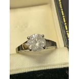 1.51ct DIAMOND SOLITAIRE RING SET IN WHITE METAL MARKED 14k