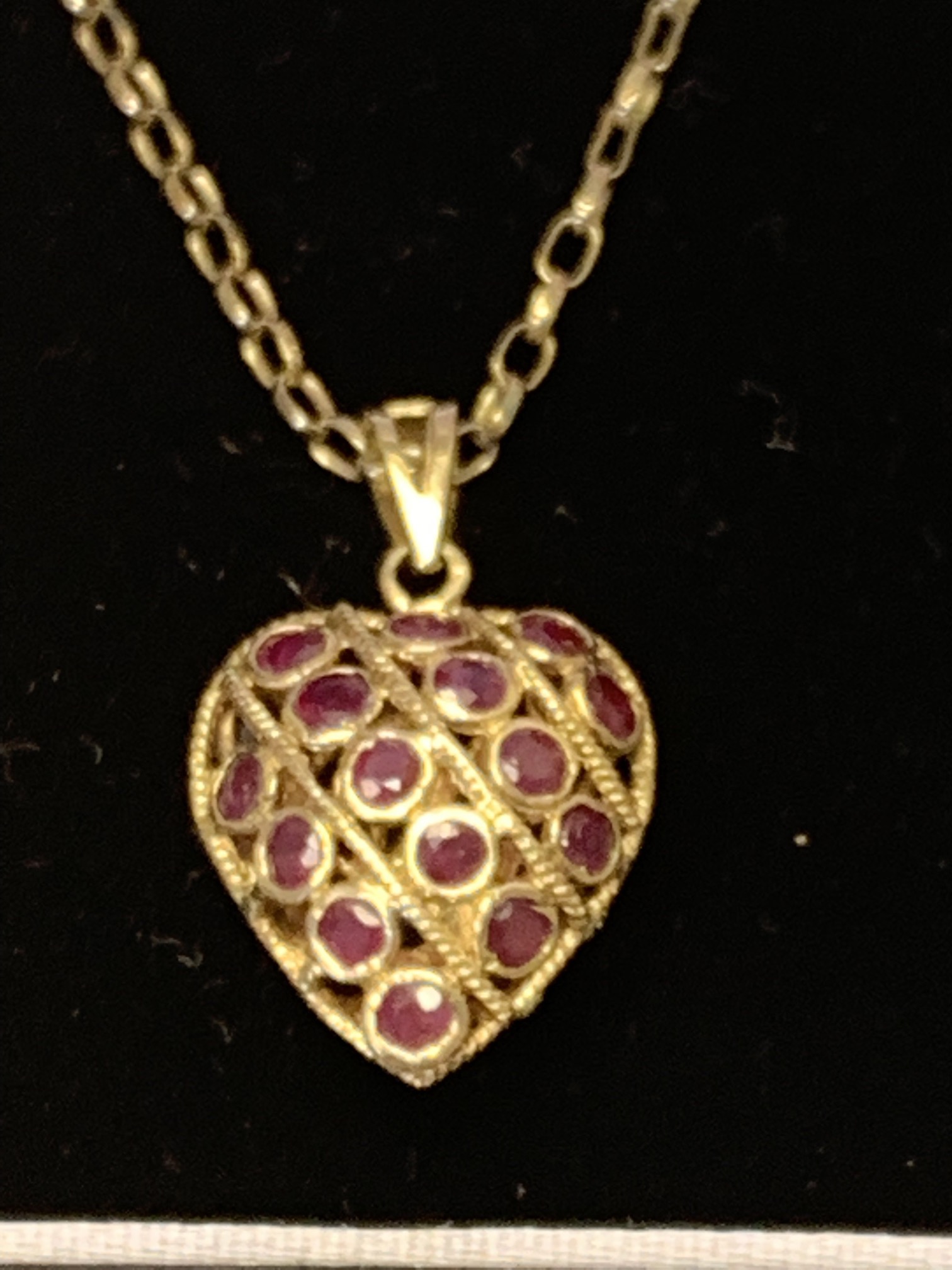 9ct GOLD SAPPHIRE & RUBY HEART PENDANT & CHAIN