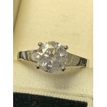 1.72ct DIAMOND SOLITAIRE RING SET IN WHITE METAL MARKED 14k
