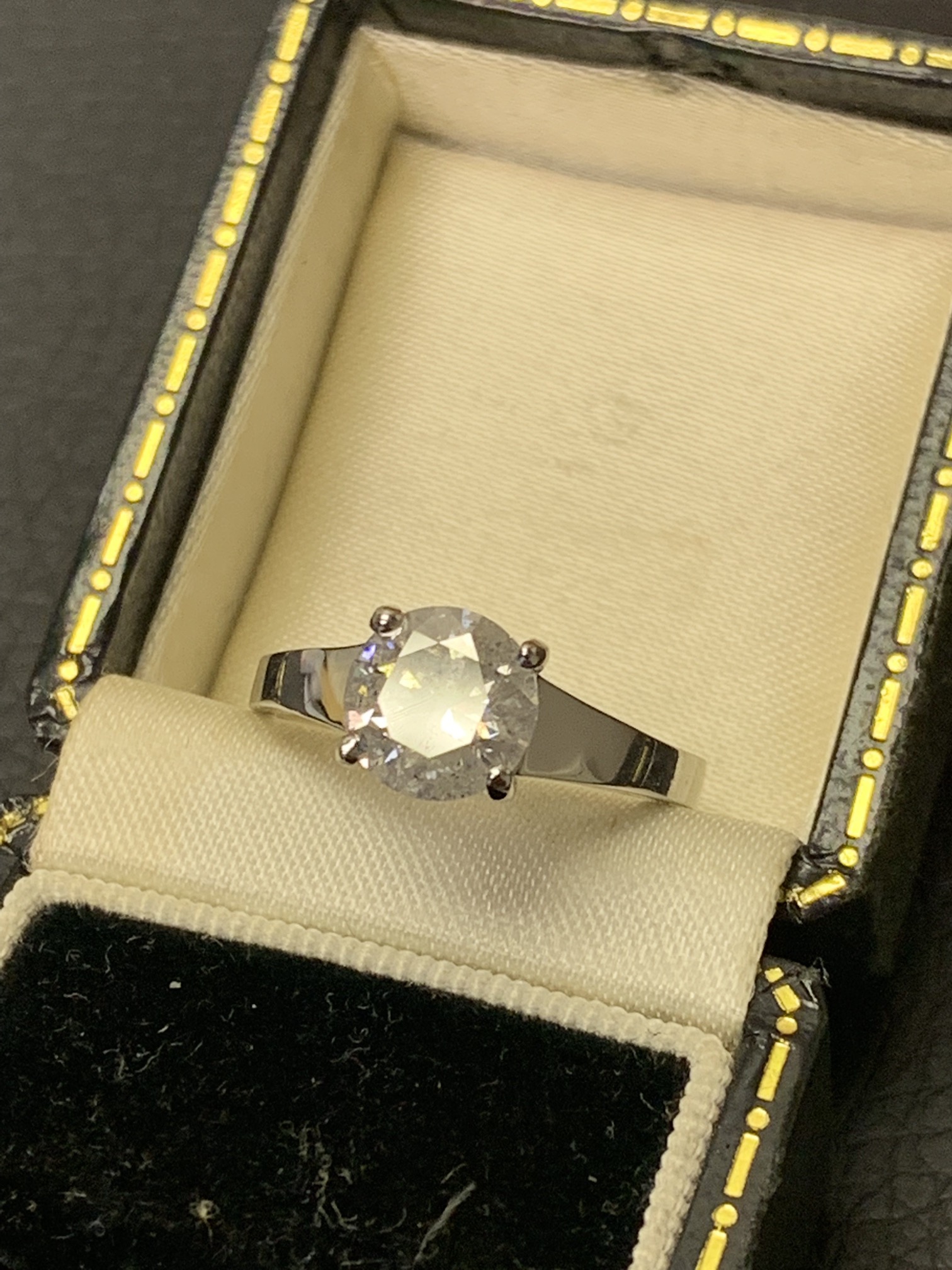 1.60ct DIAMOND SOLITAIRE RING SET IN WHITE METAL MARKED 14k - Image 2 of 2