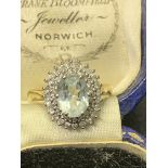 18ct GOLD AQUAMARINE & DIAMOND RING