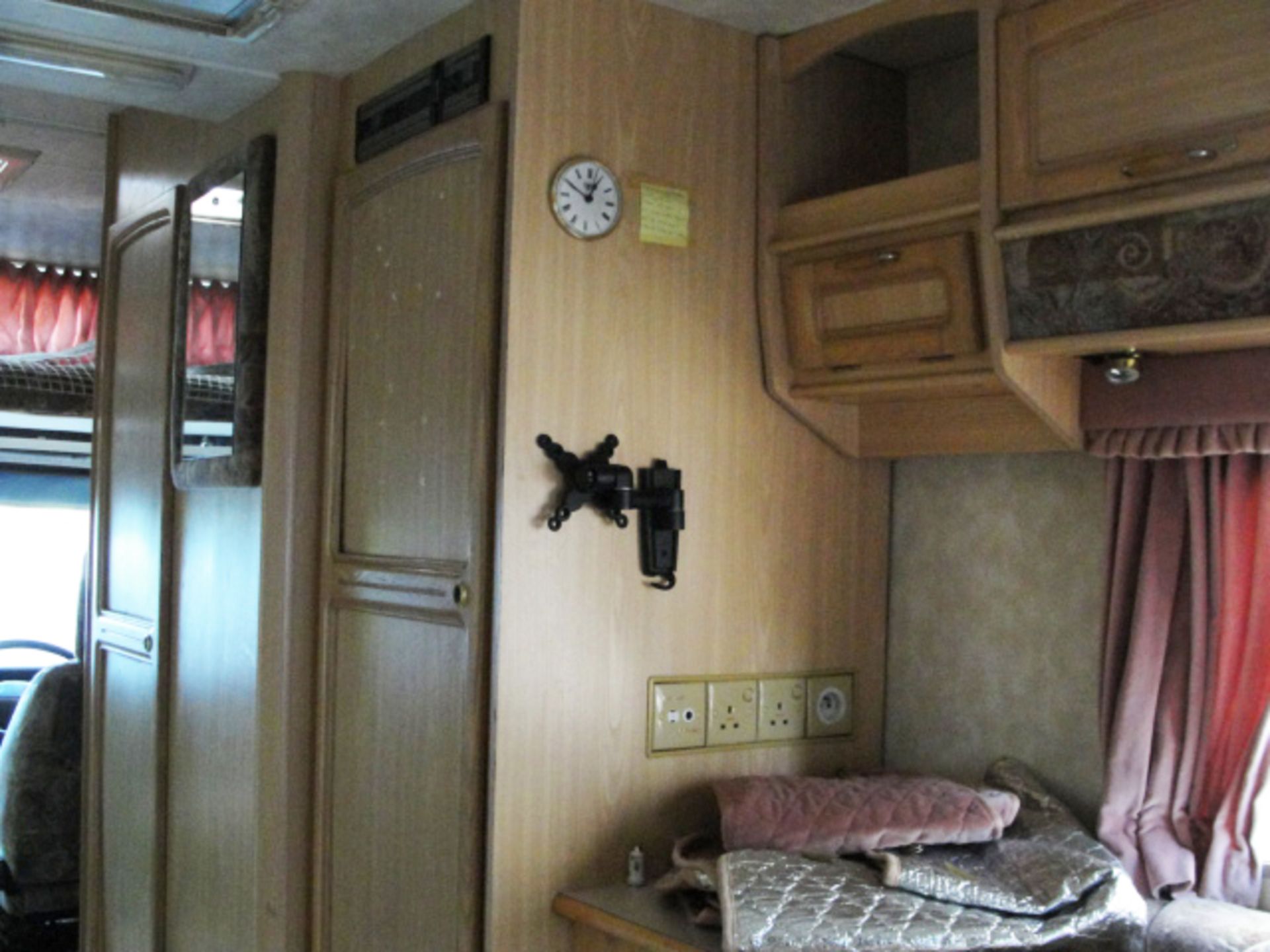 COMPASS DRIFTER 410 - 4 BERTH MOTORHOME - Image 25 of 48