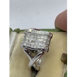 FINE 1.35ct DIAMOND RING SET IN 18ct WHITE GOLD