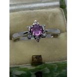 FINE 18ct WHITE GOLD PINK SAPPHIRE CLUSTER RING