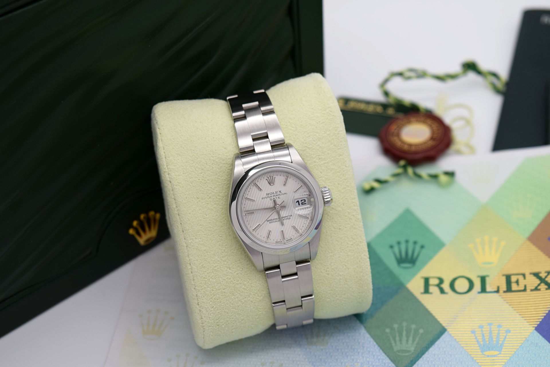 *STUNNING* ROLEX DATEJUST (LADIES) - STEEL with a SILVER TAPESTRY DIAL