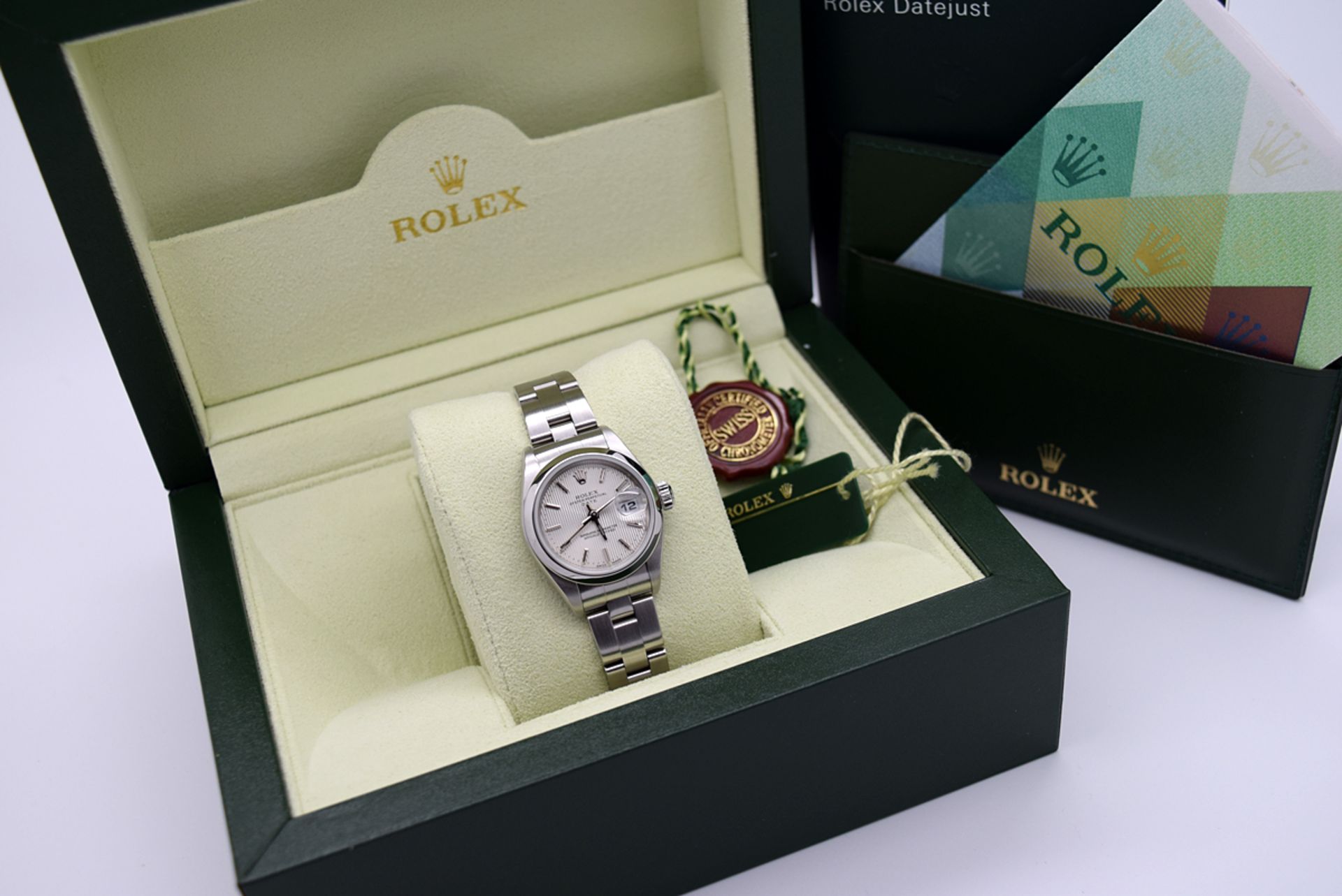 *STUNNING* ROLEX DATEJUST (LADIES) - STEEL with a SILVER TAPESTRY DIAL - Image 2 of 8