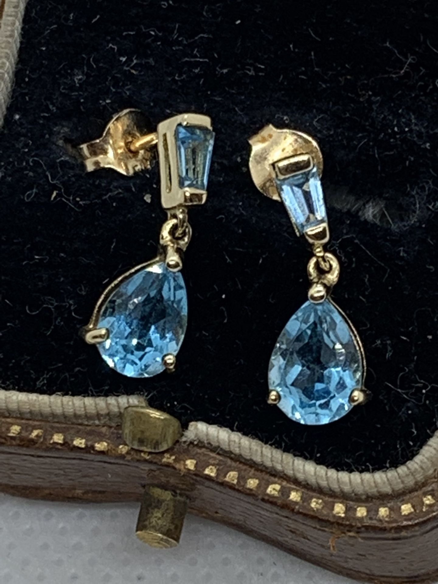 9ct GOLD BLUE TOPAZ EARRINGS