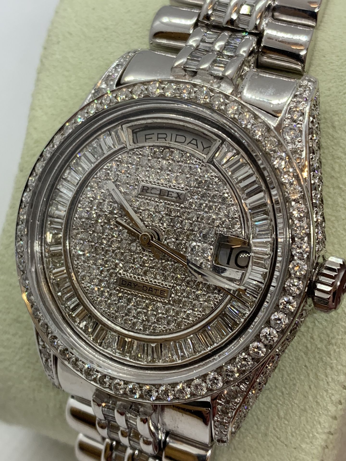 Diamond Encrusted Mens 36mm Day-Date, Solid White Gold - Diamond/ “Super President” Marked ROLEX - Image 12 of 18