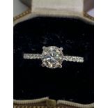 1.30ct DIAMOND RING SET IN PLATINUM 950