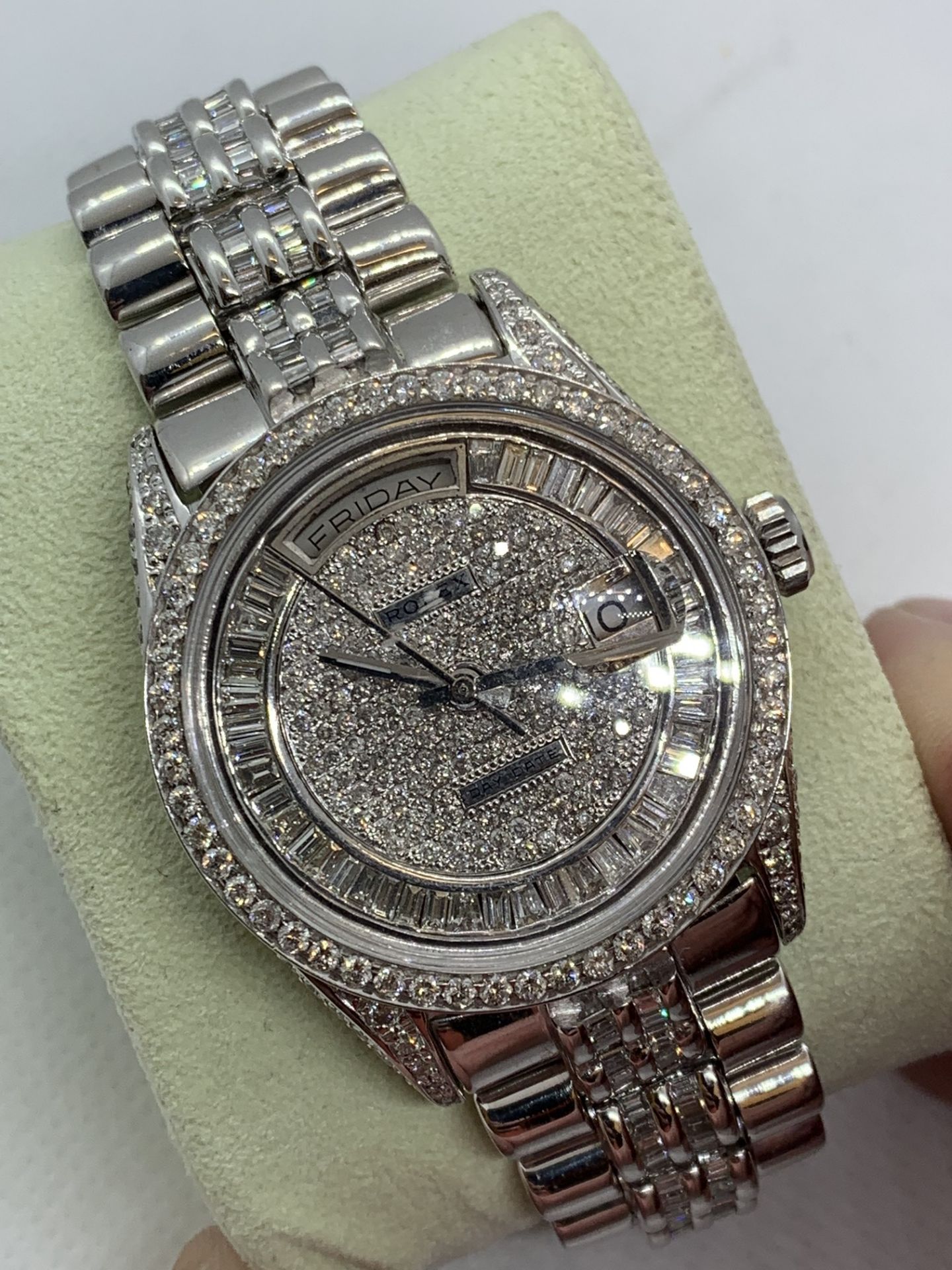 Diamond Encrusted Mens 36mm Day-Date, Solid White Gold - Diamond/ “Super President” Marked ROLEX - Image 5 of 18